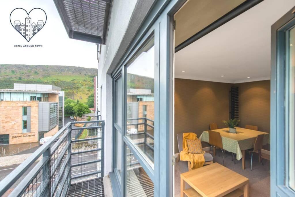 Royal Mile & Arthur's Seat Apt with Private Parking view 2
