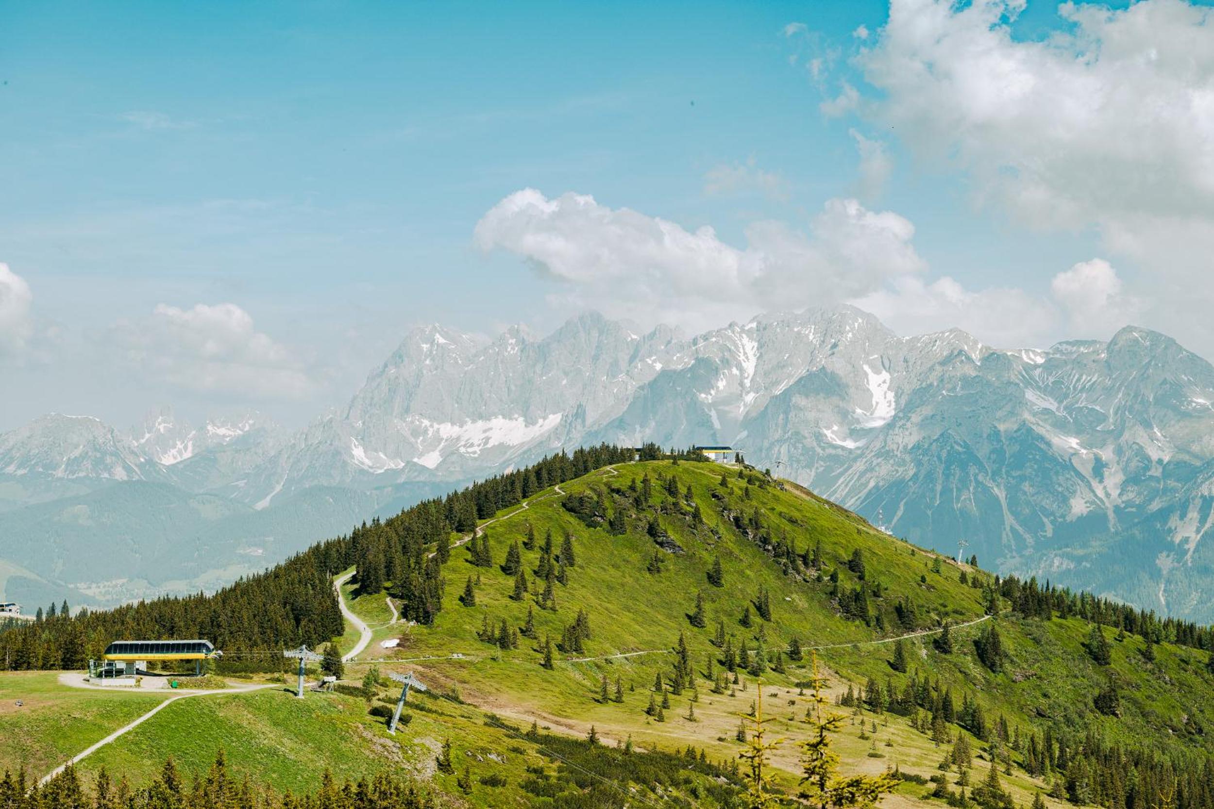 Mountain Hotel & Hostel