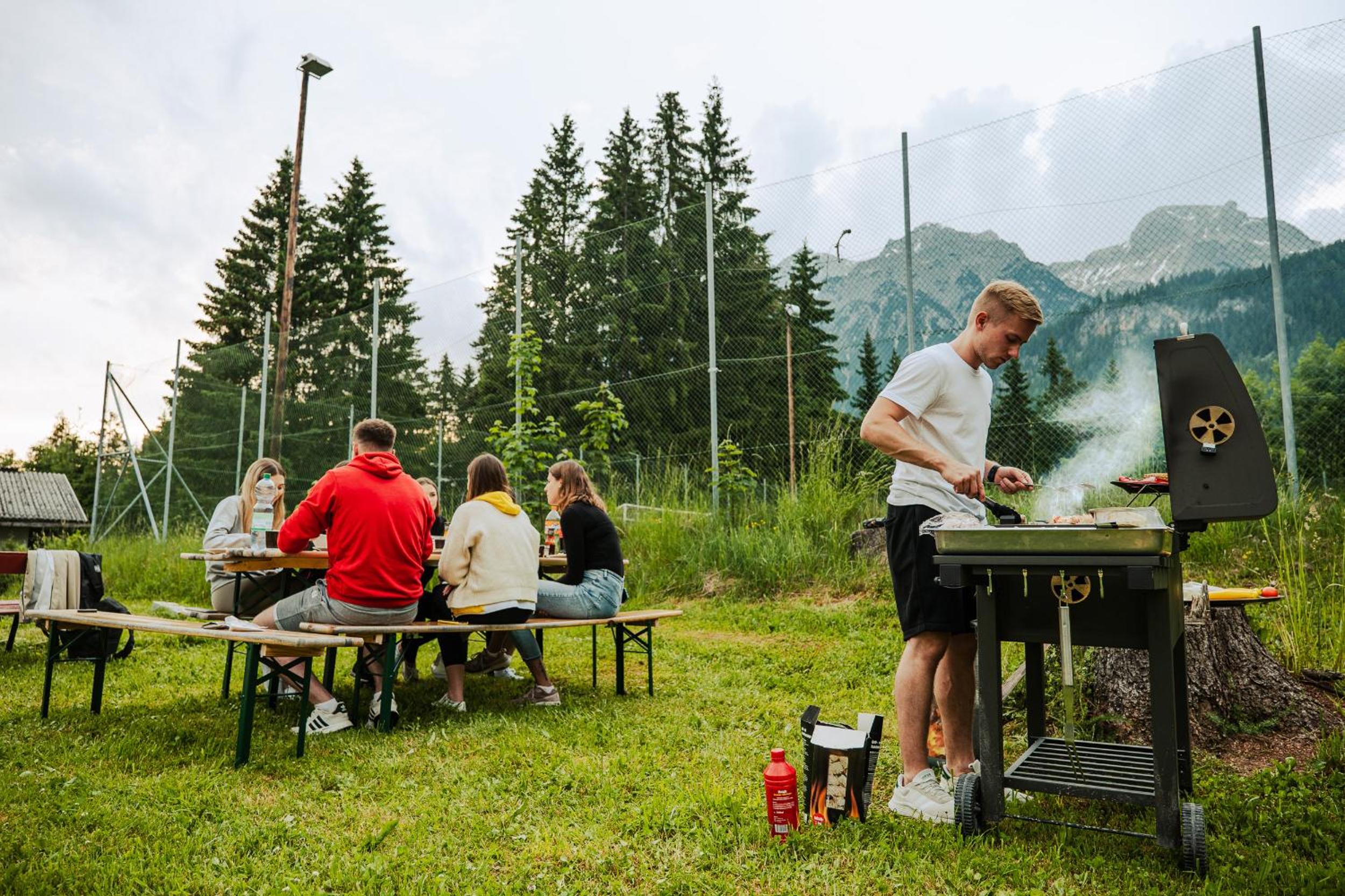 Mountain Hotel & Hostel