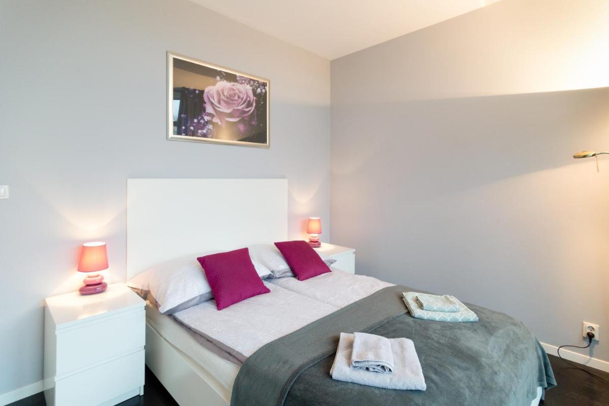 Secret charm fully equipped Apt with balcony view 2