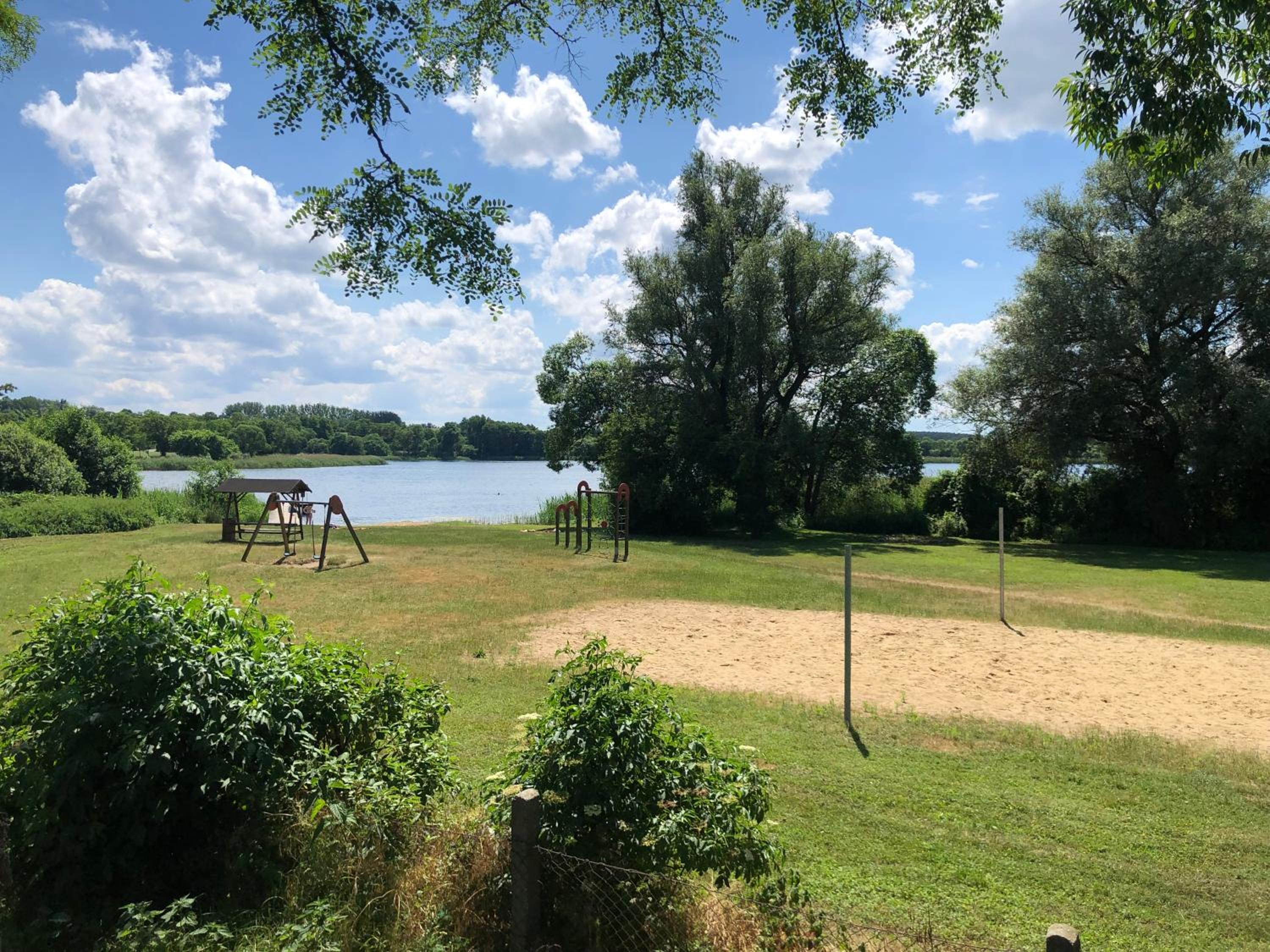 Haus am See mit Steg, Boot, Kamin und Sauna - Mecklenburgische Seenplatte