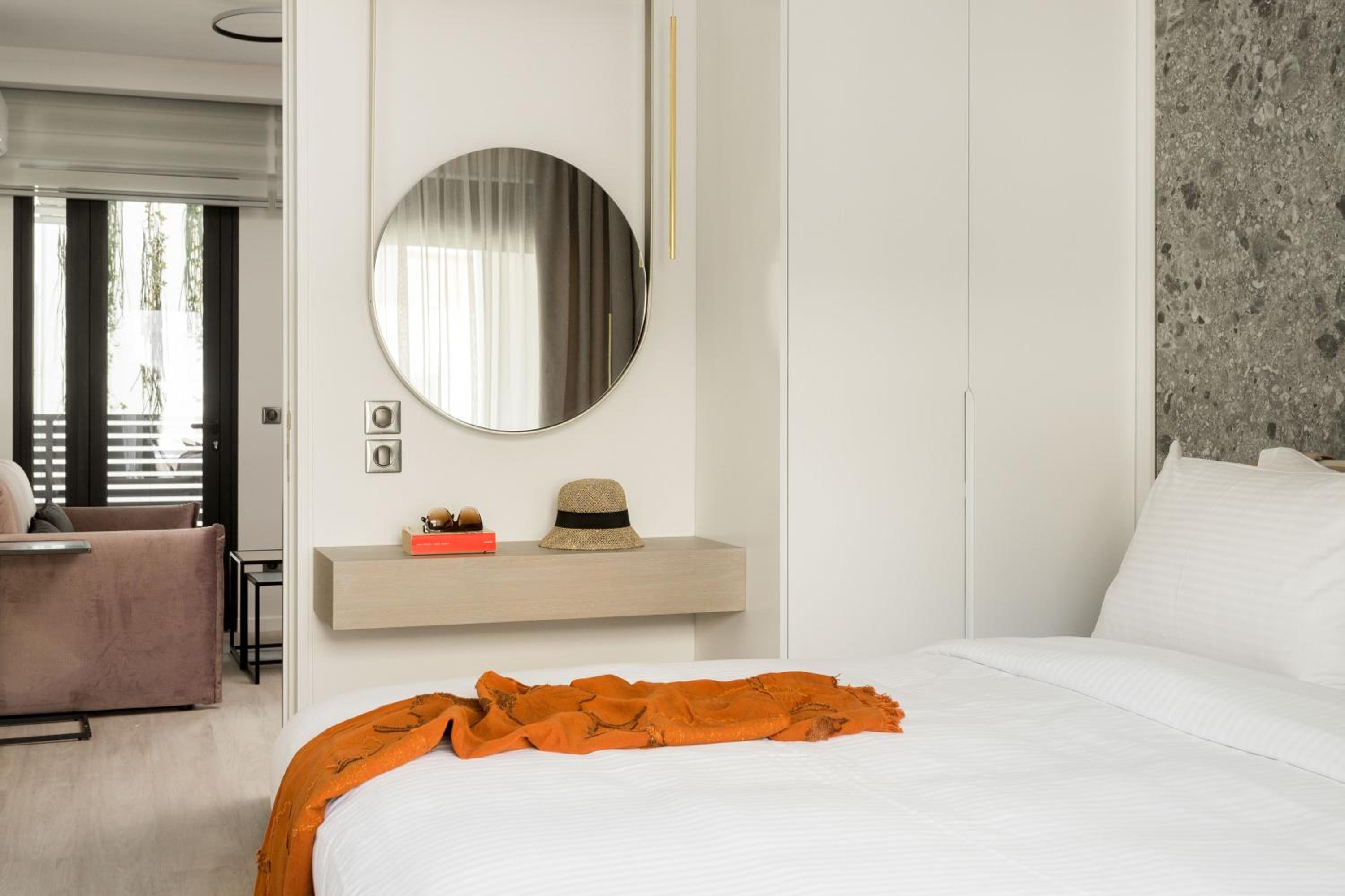 LUX&EASY Athens Downtown Apartments 2