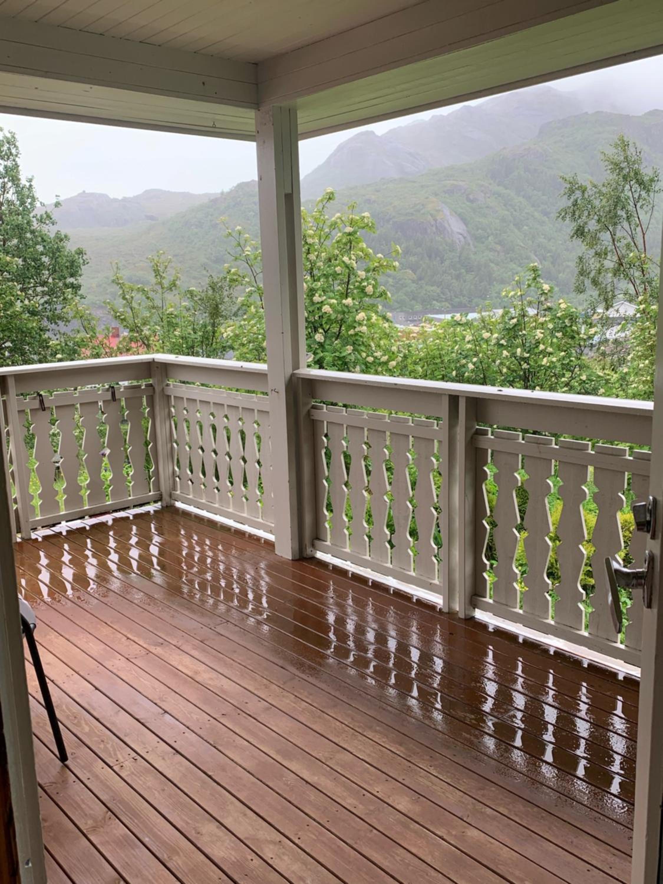 Big house in amazing Napp, Lofoten view 4