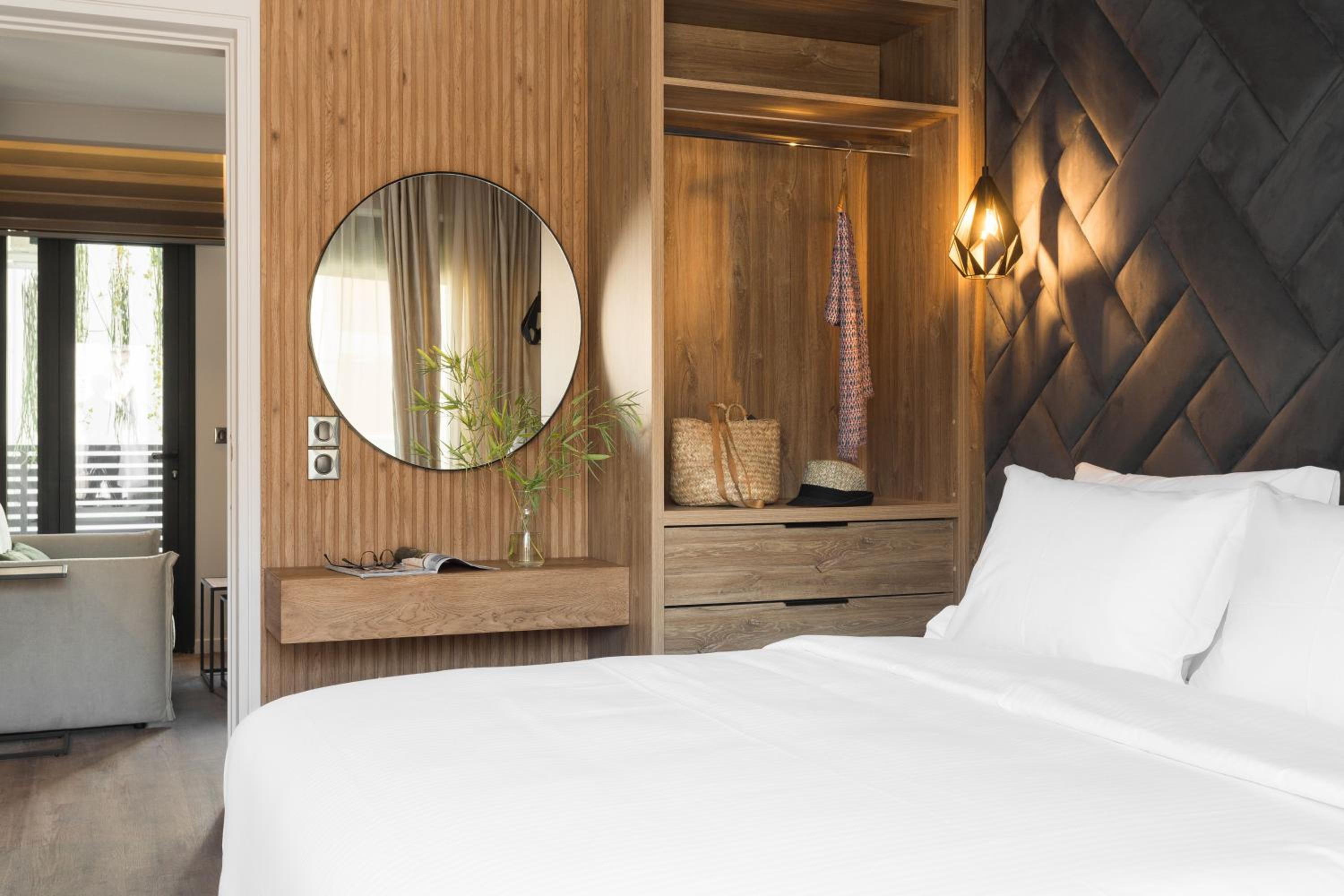 LUX&EASY Athens Downtown Apartments 3