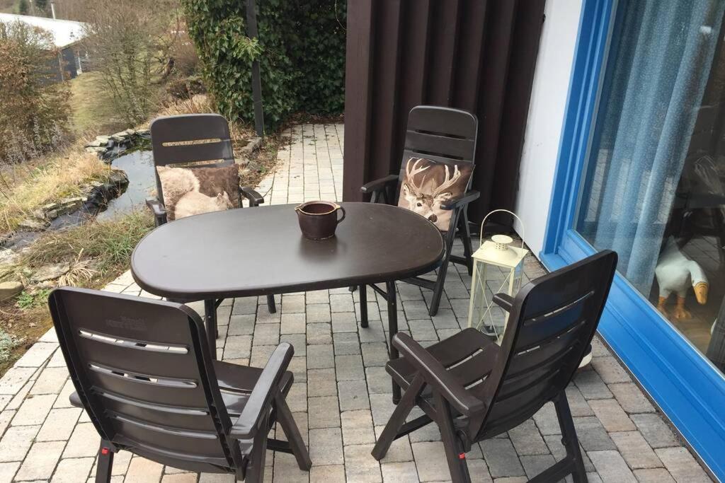 Idyllisch Wohnen im Weserbergland - Bungalow mit phantastischer Aussicht für 4 Personen