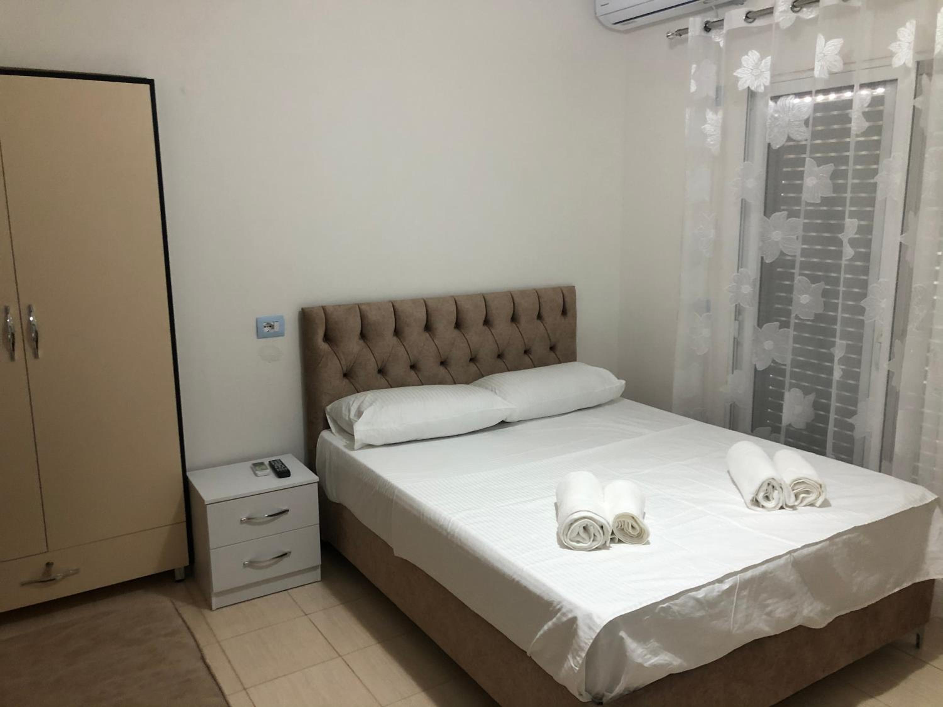 Elton Tafa guesthouse