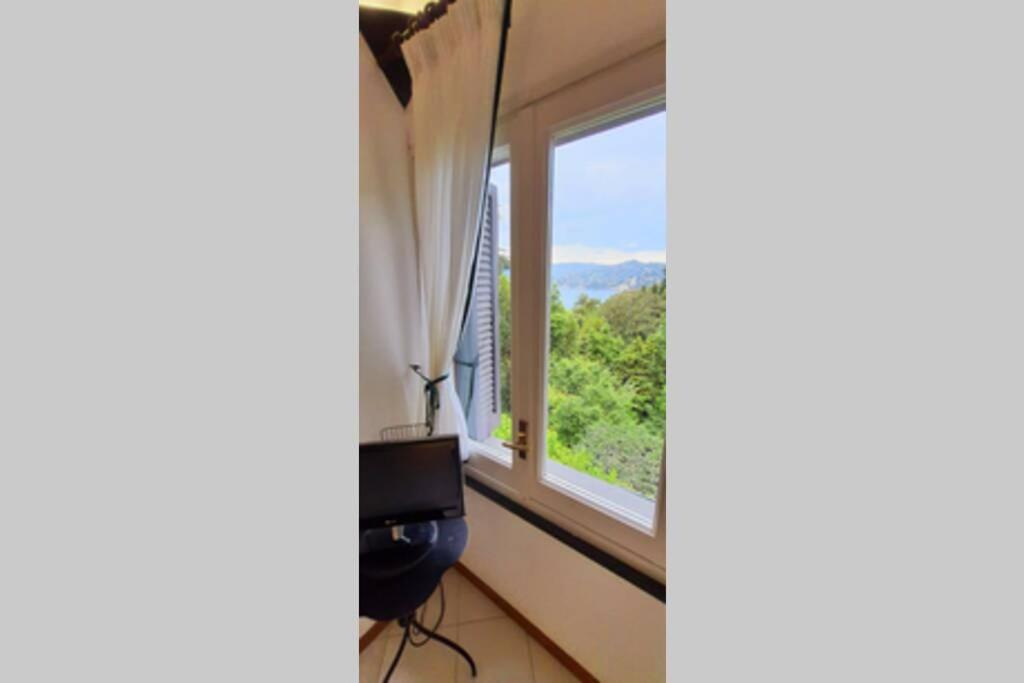 Private Parking, Seaview, Living Terrace photo 2