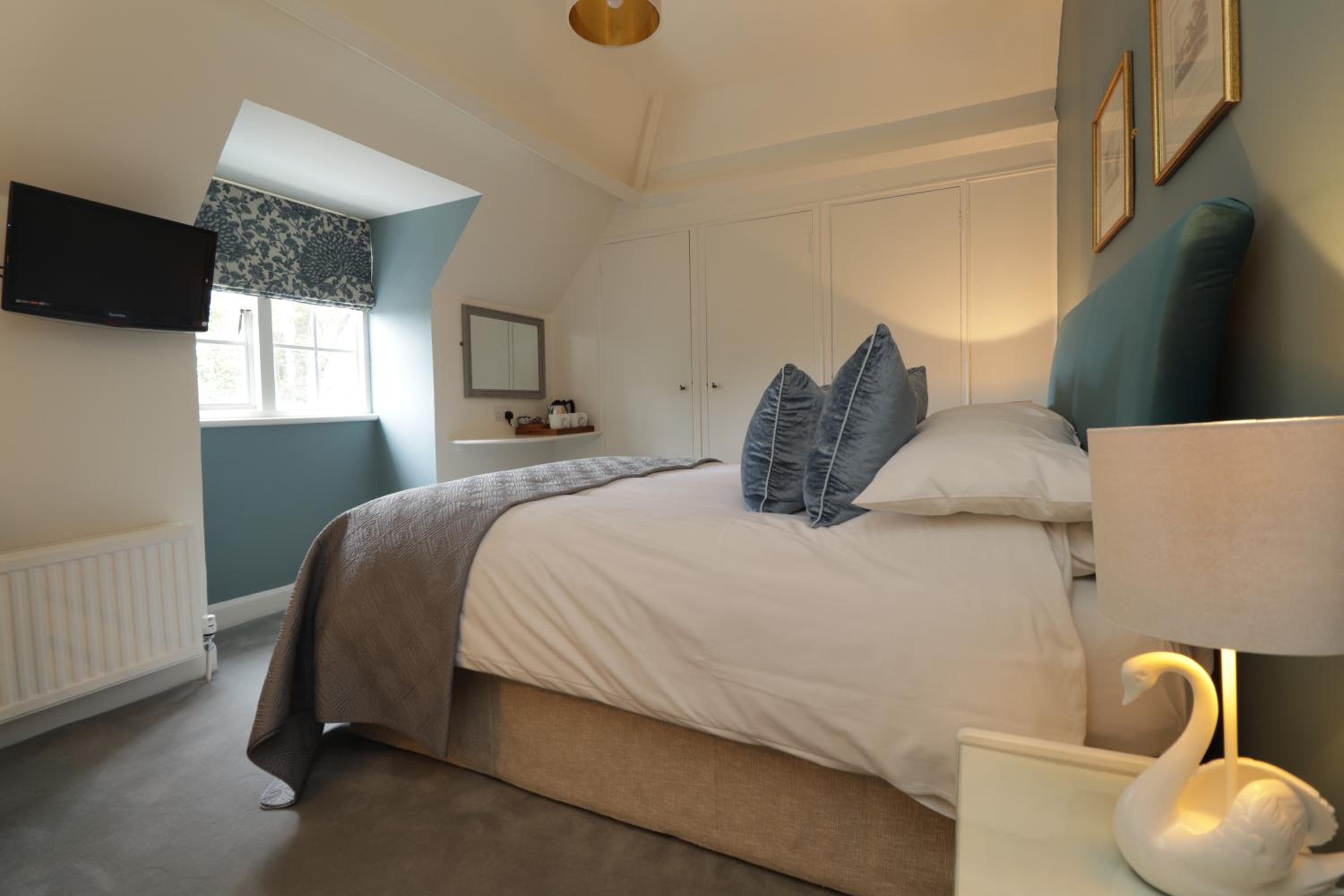 Maidstone Vacations - Leeds Castle Stable Courtyard Bed and Breakfast - Property Image 80