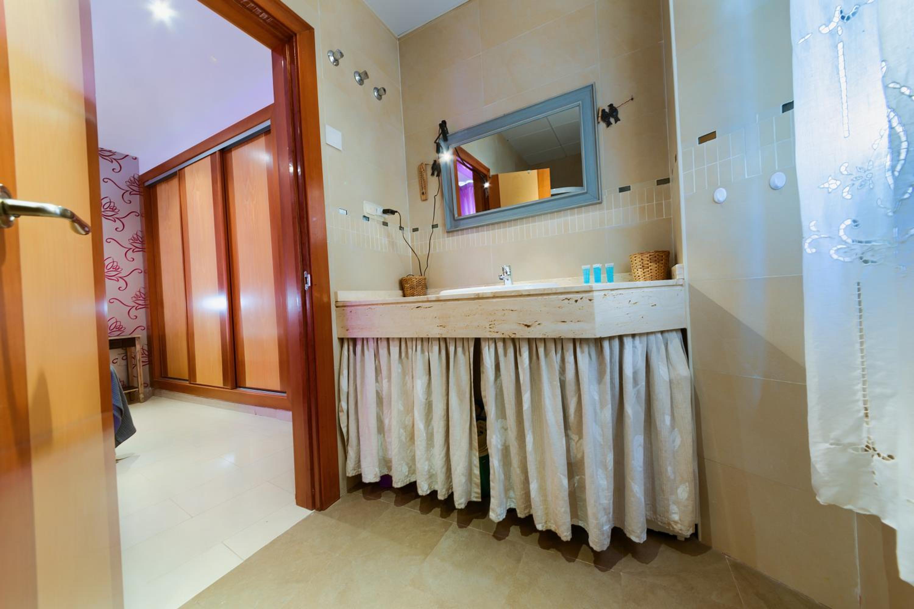Holidays2Malaga Lazcano High Wifi & French balcony