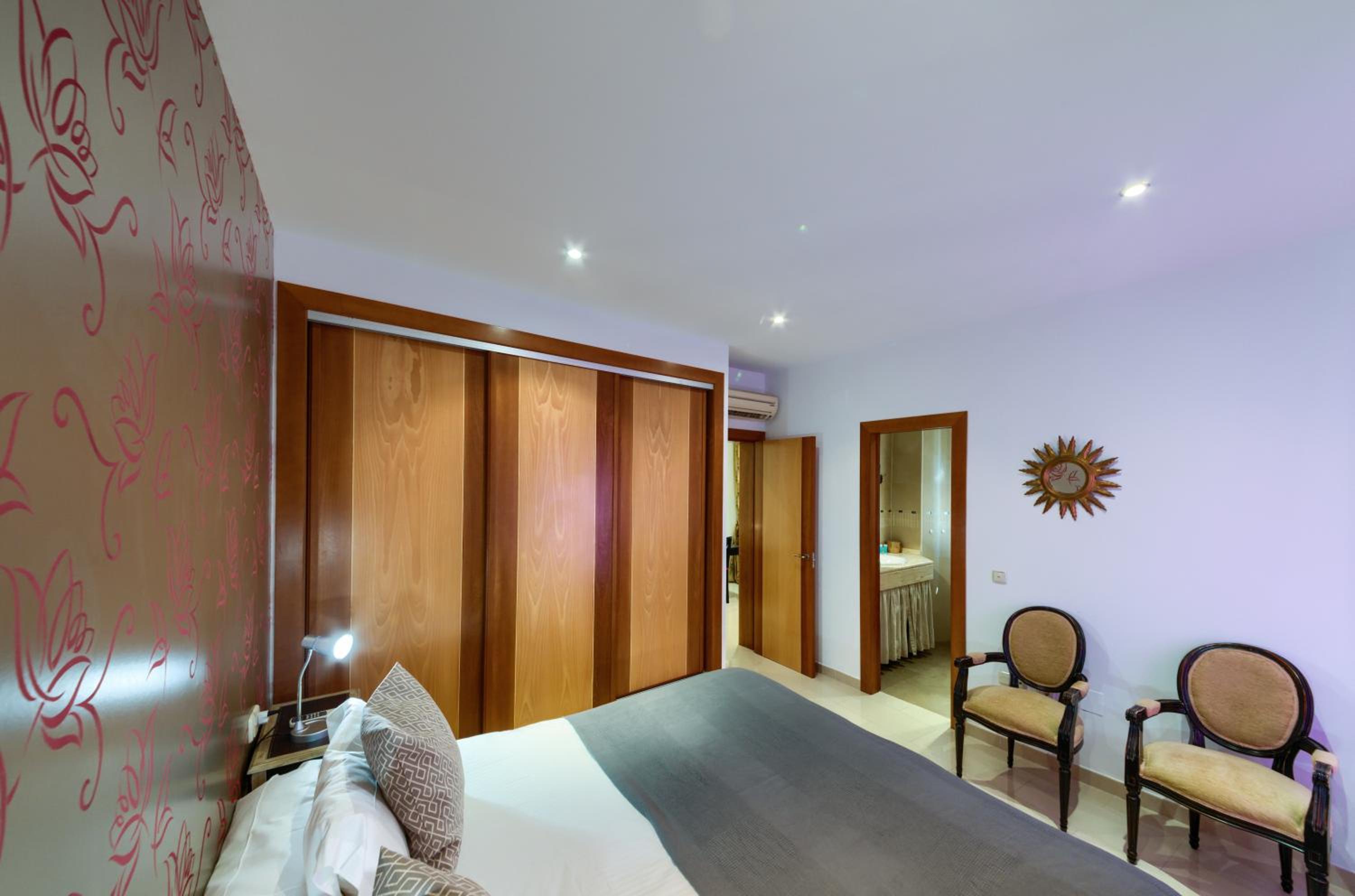 Holidays2Malaga Lazcano High Wifi & French balcony
