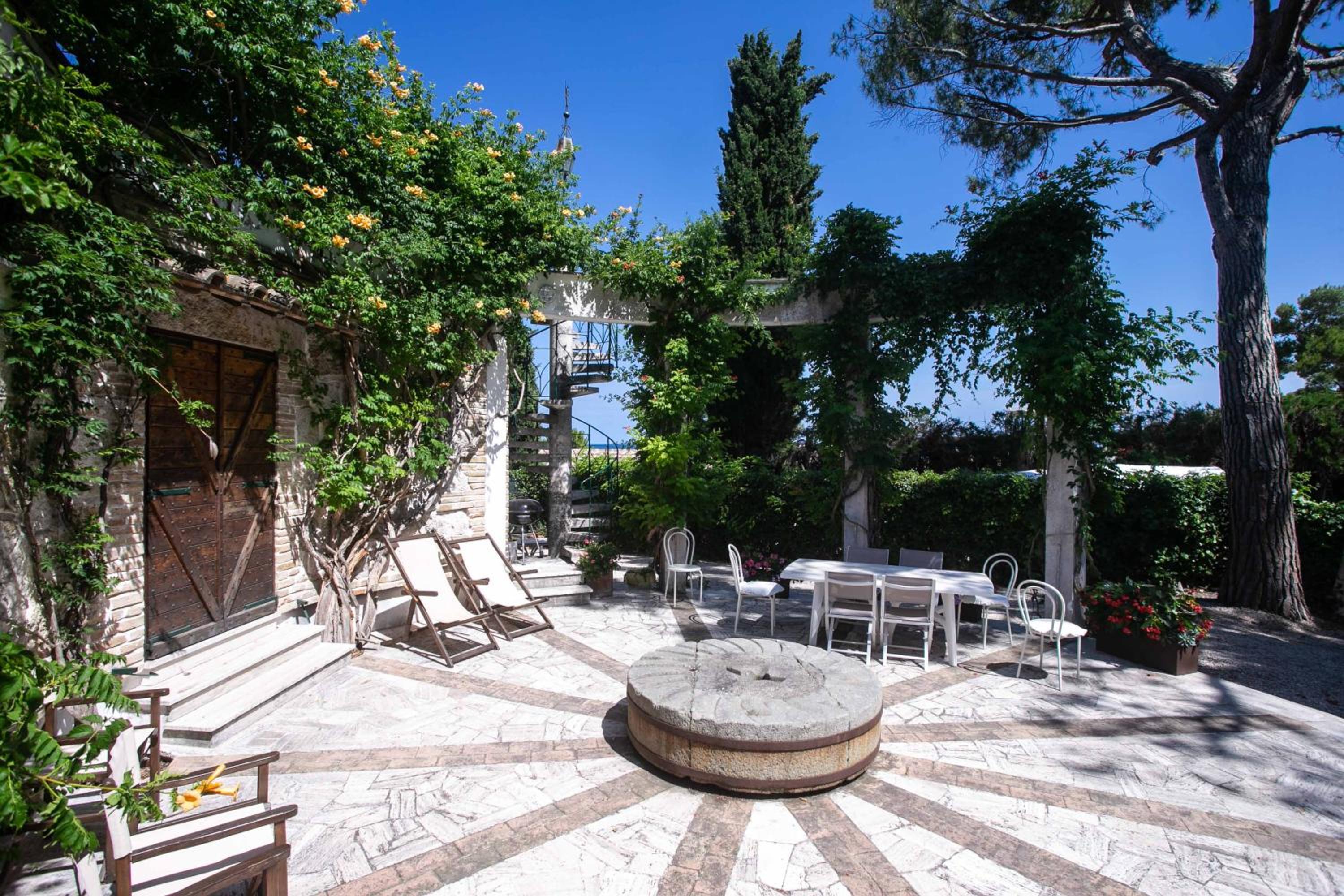 VILLA DEL MARE - Numana, meravigliosa villa a 100mt dal mare view 5