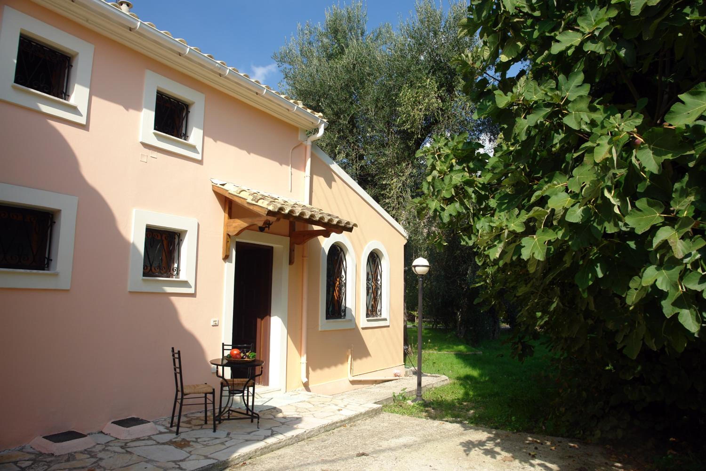 Villa Olive apartments view 5