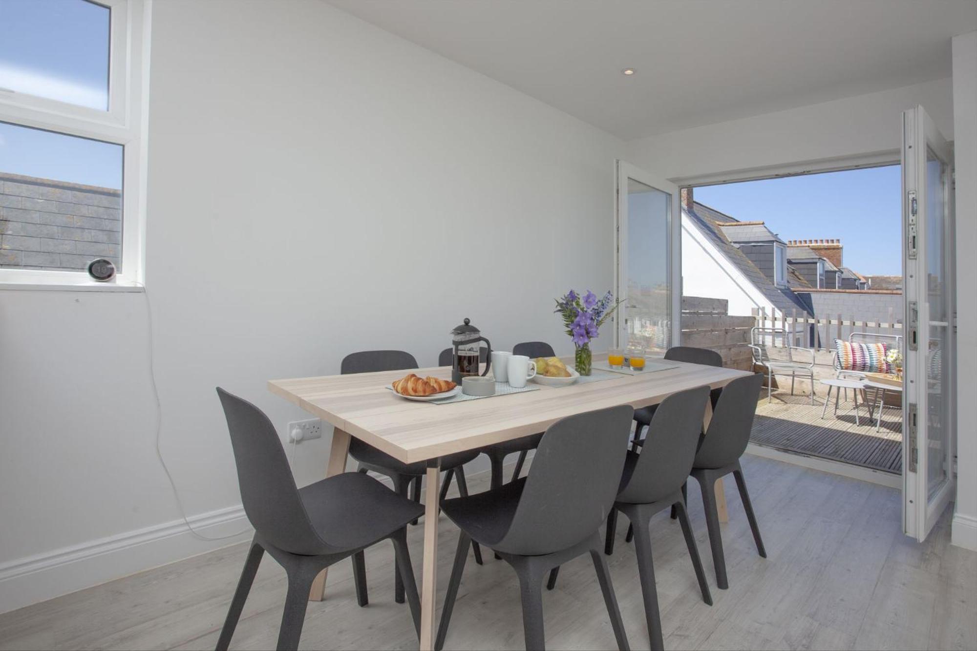 Ocean View, Newquay - Free WiFi & Parking - Sea Views view 4