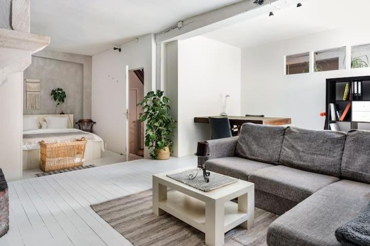 PAKHUIS