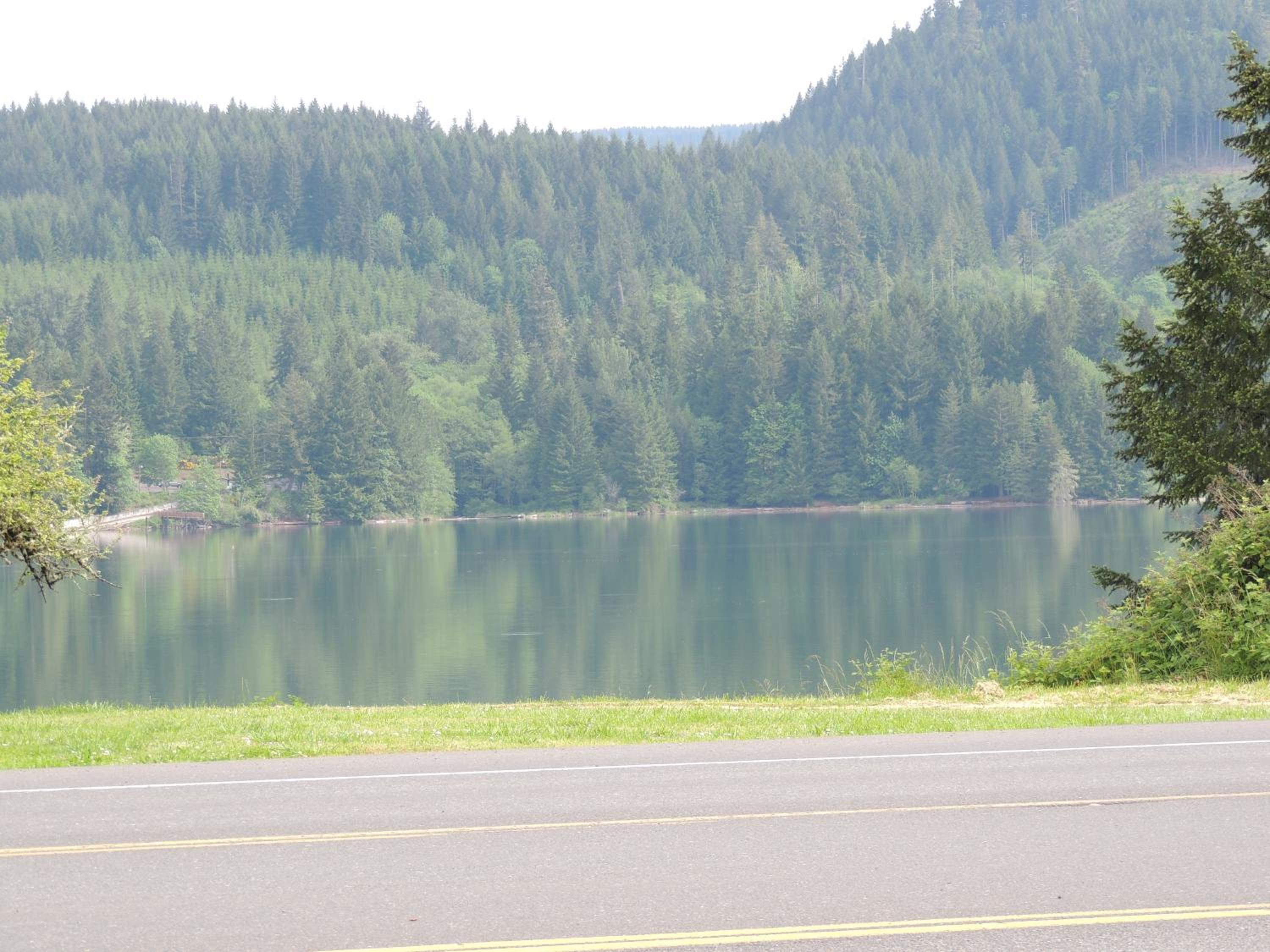 Foster Lake Inn