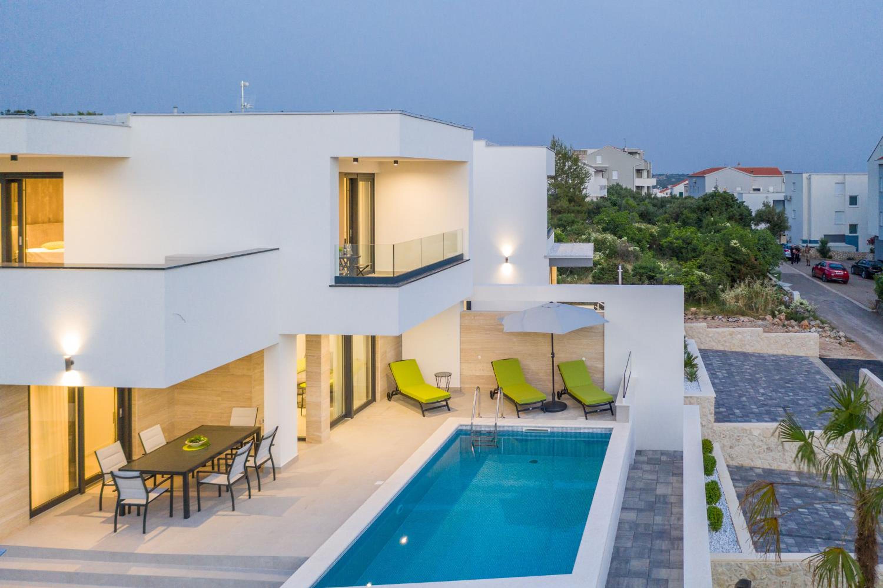 Luxury Villas Joy