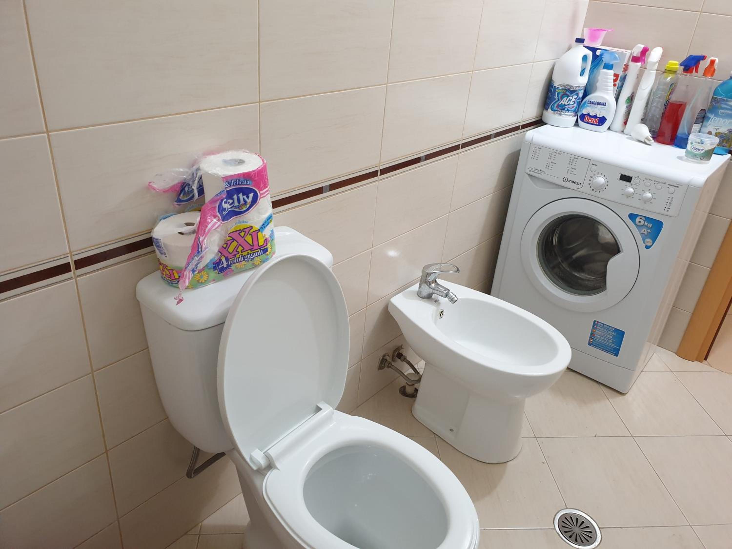 ASTA Apartments Free Private Parking