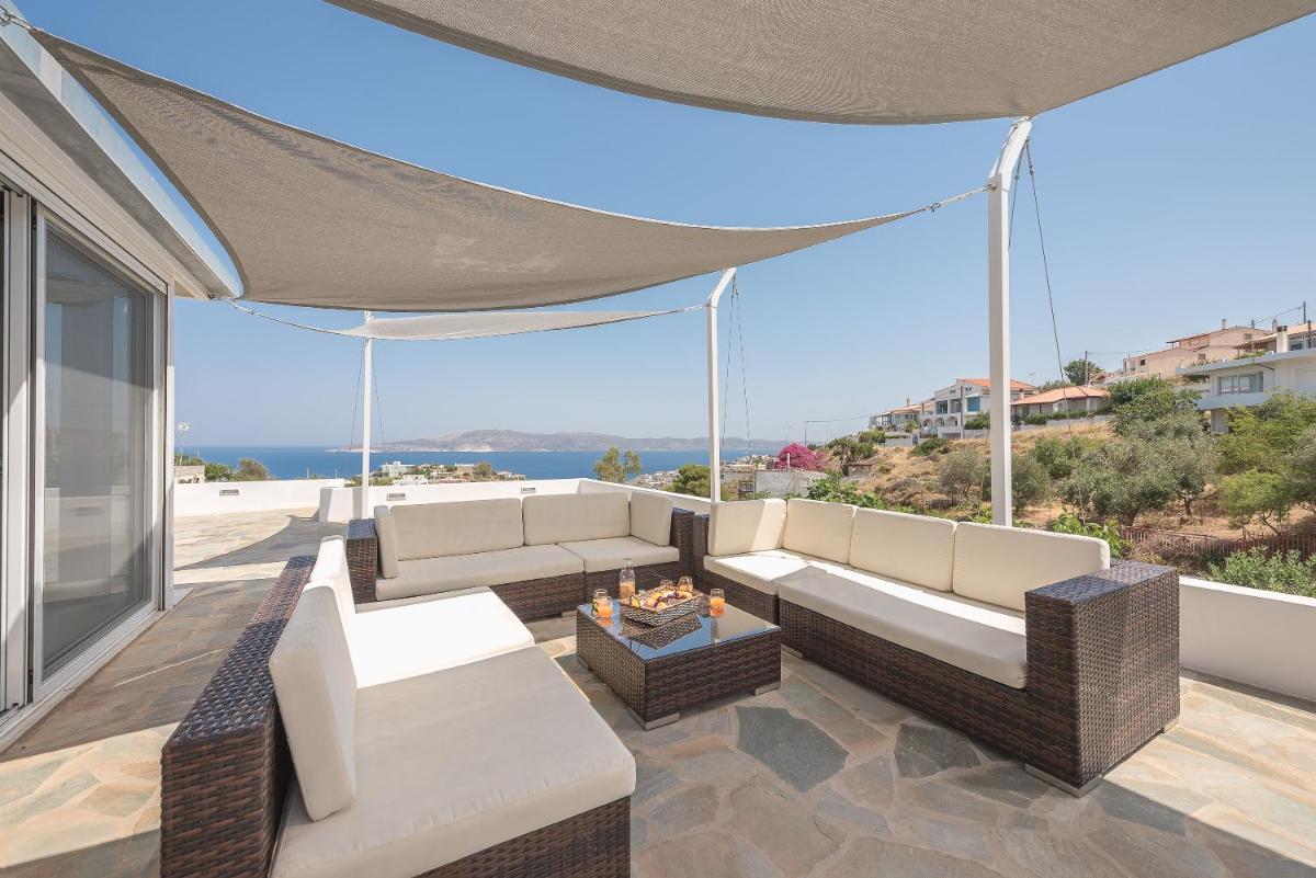 Villa Luna Private Heated Hydro Pool BBQ Beach 4min view 2