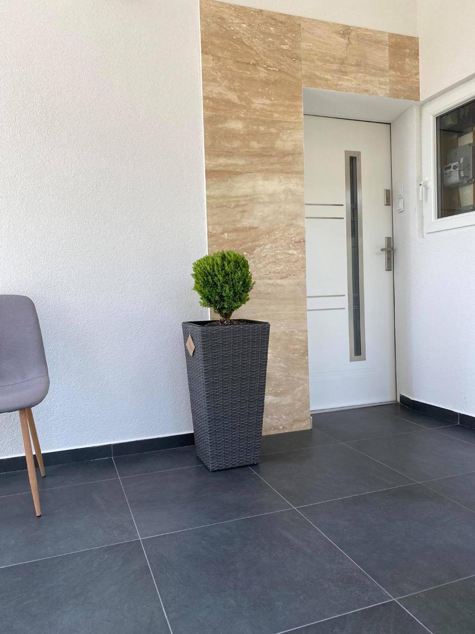 ART INN APARTMANHÁZ BALATON-GYENESDIÁS