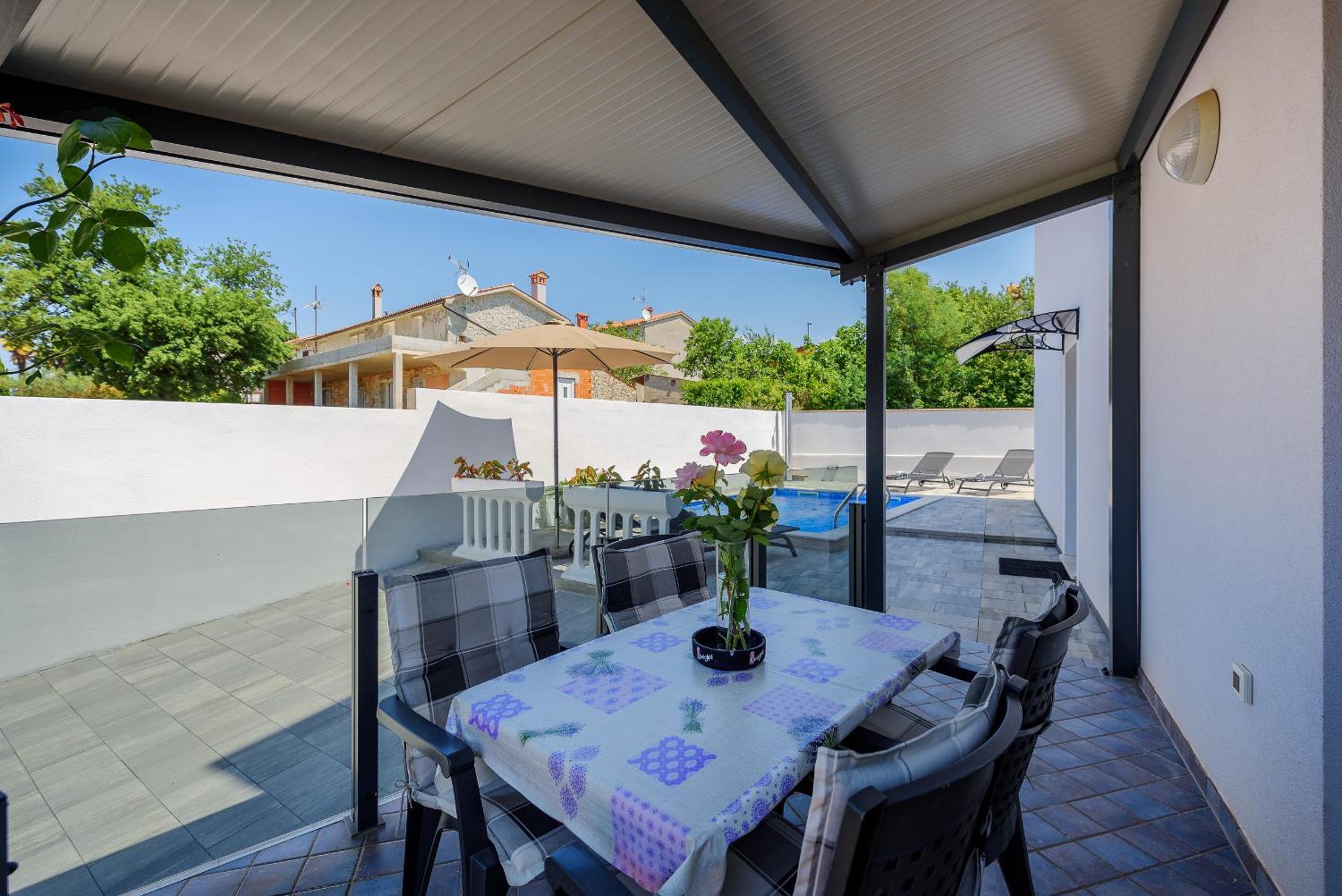 Apartment Vedran with pool, near Porec view 4