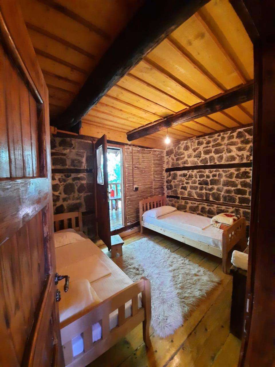 Kulla Hupi Agriturism