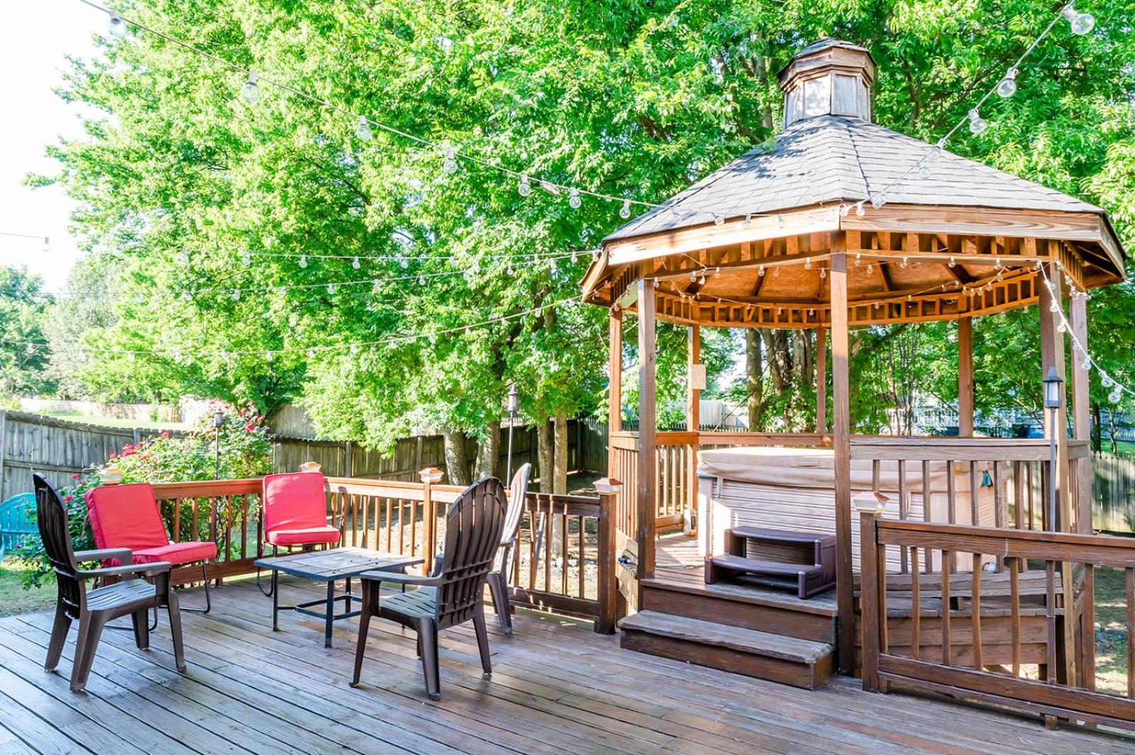 Hotel University Escape With Hot Tub And Fire Pit