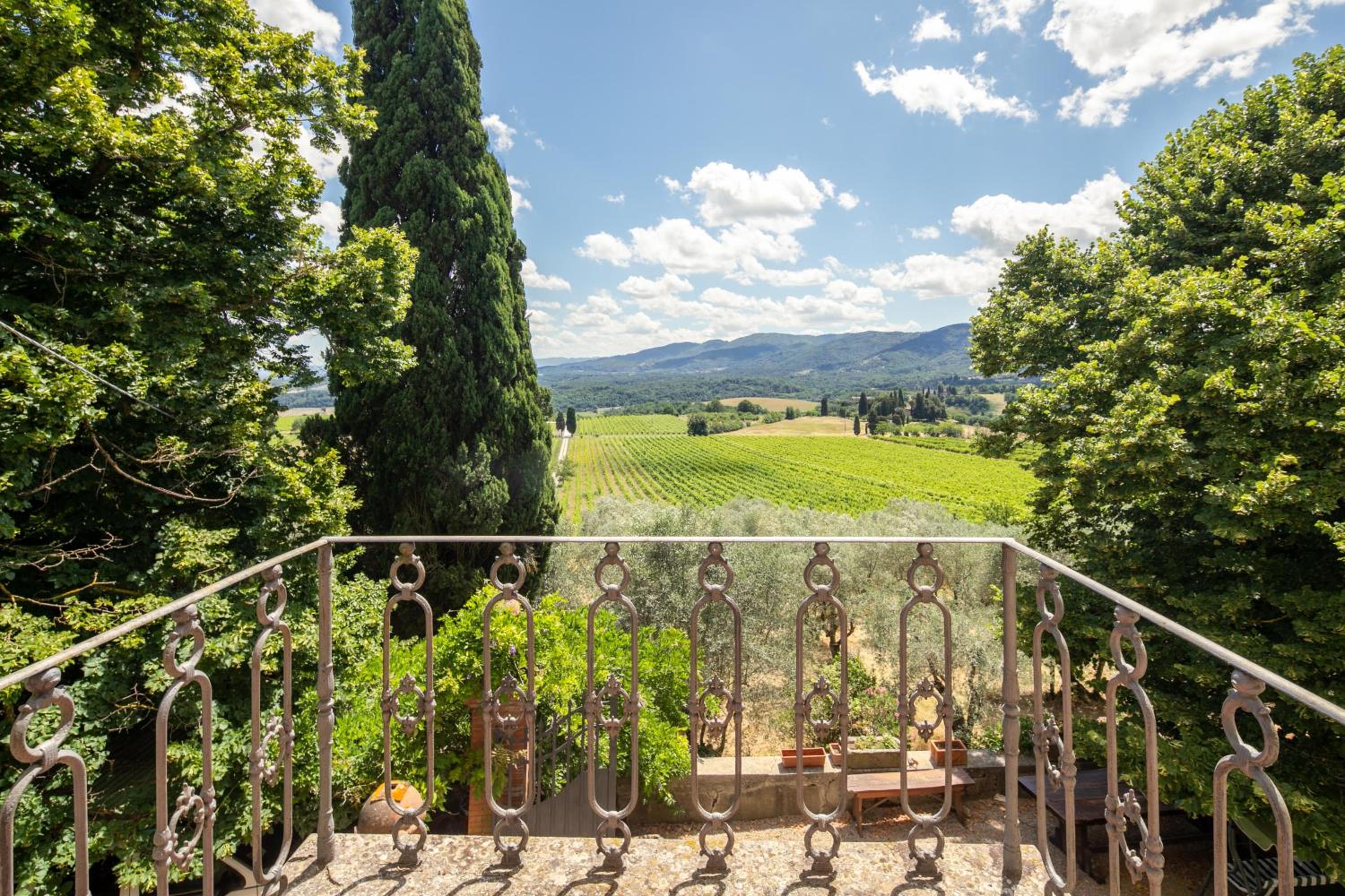 Villa Rignano by Mmega