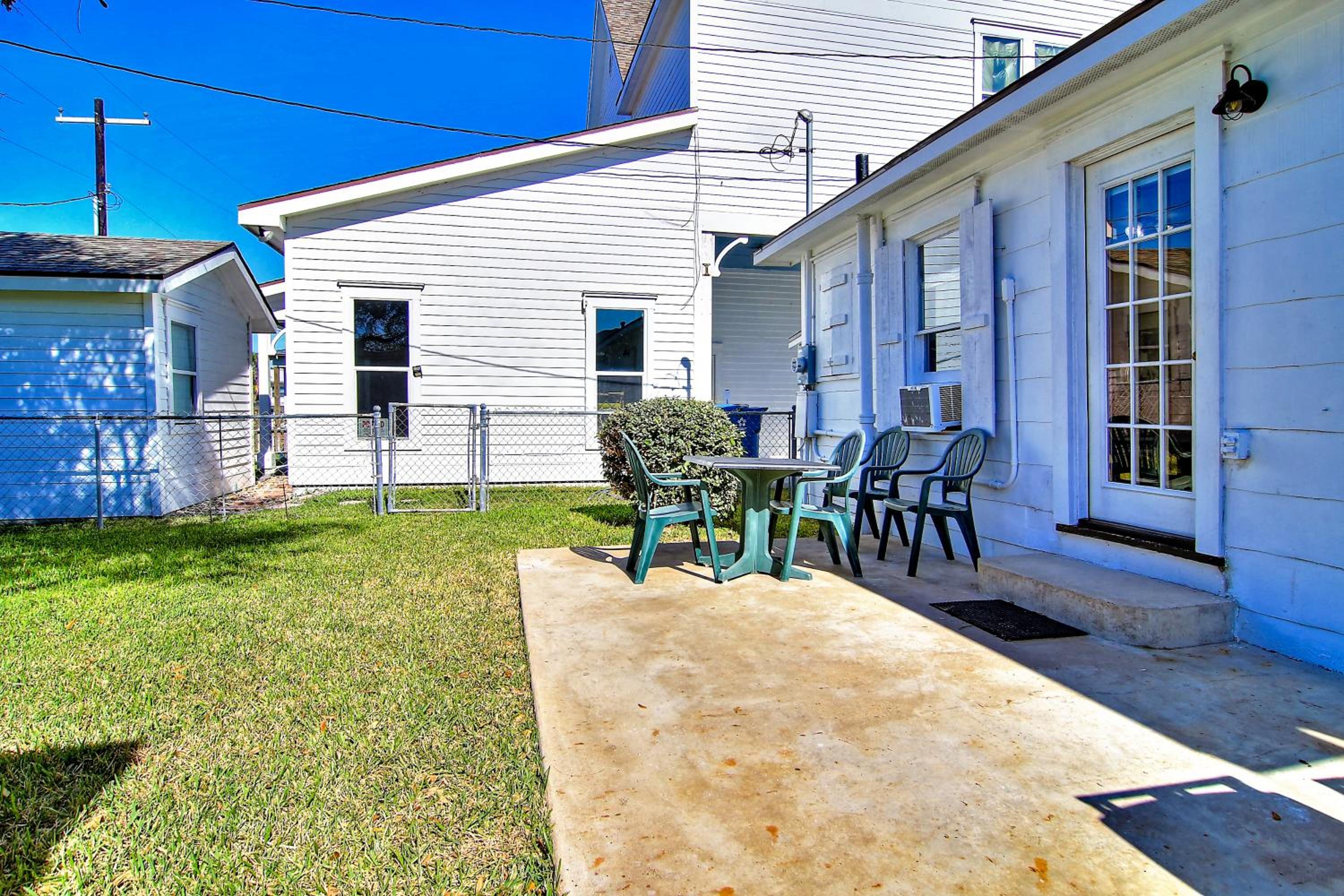 Joys Beach Cottage view 5