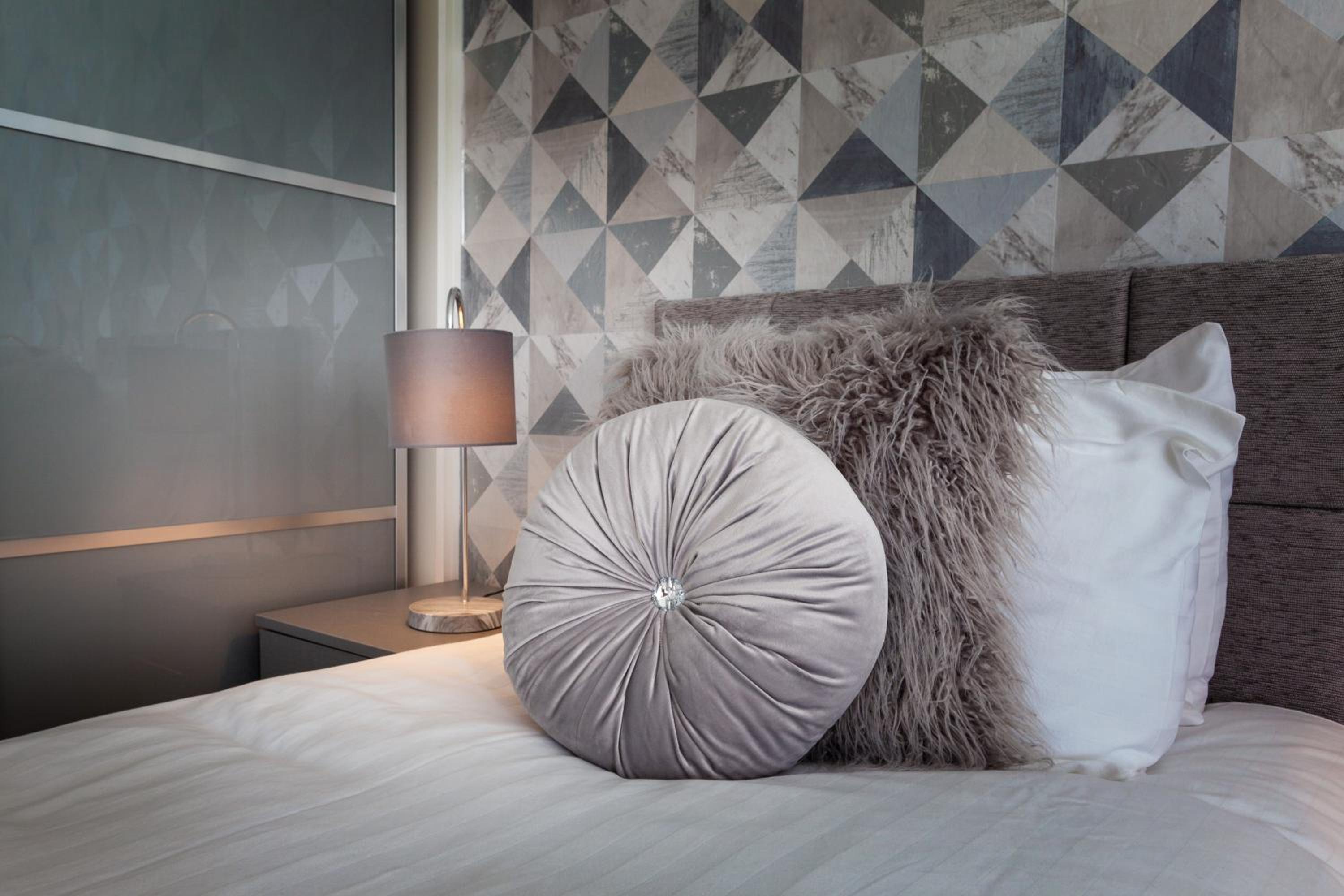 Milton Keynes Vacations - 2 Bedroom 2 Bathroom Apartment in Central Milton Keynes with Free Parking - Contractors, Relocation, Business Travellers - Property Image 24