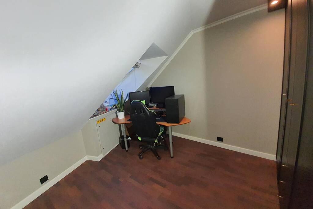 Photo 15