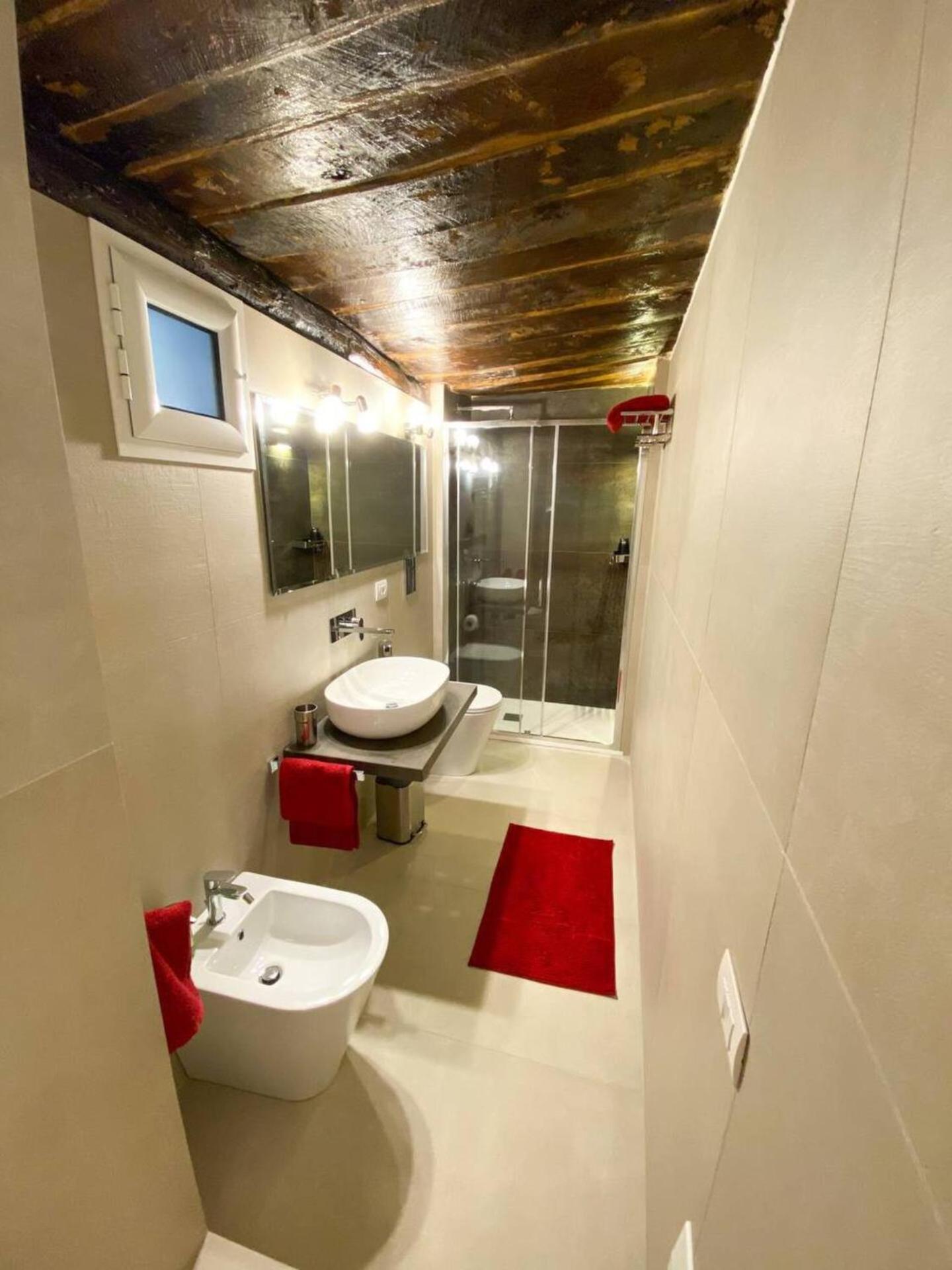 Rosso Partenopeo Suite