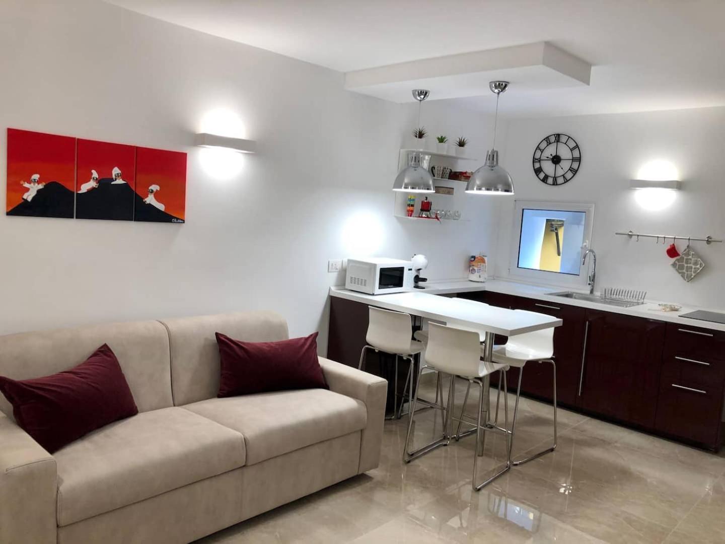 Rosso Partenopeo Suite
