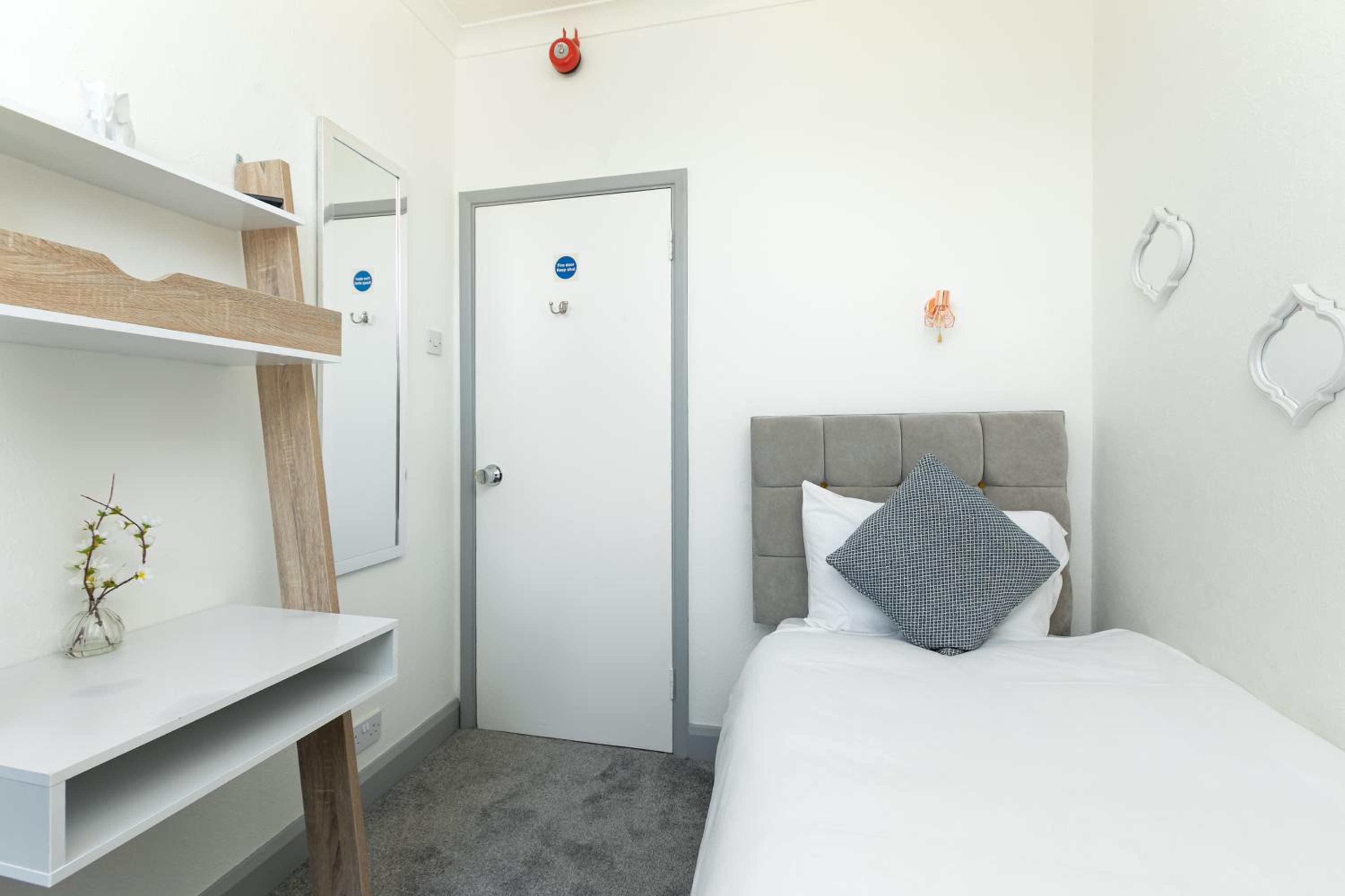 KVM - Sugar Way House