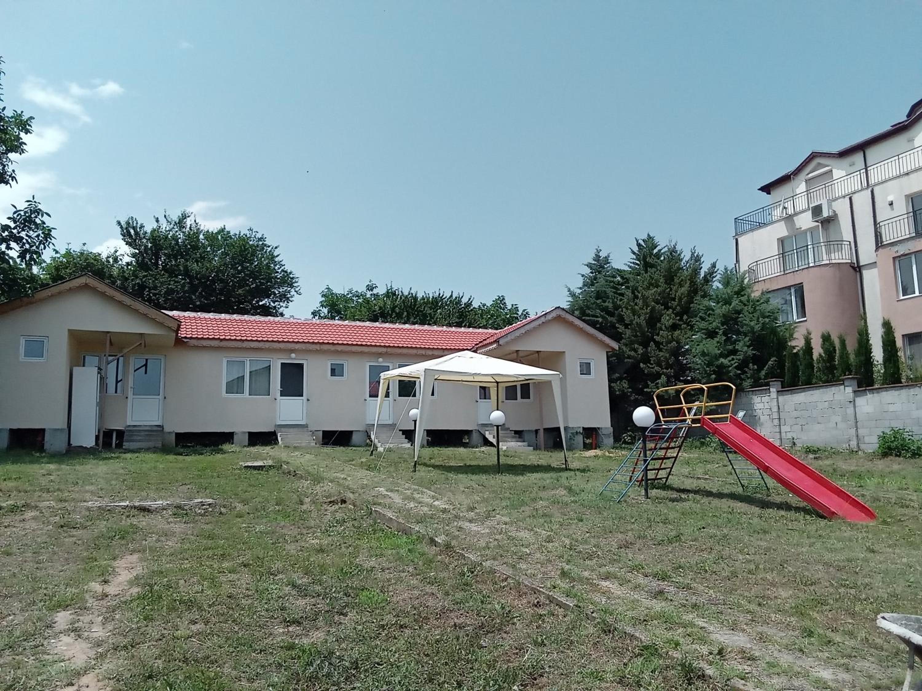 Krimski Guest House and Bungalows