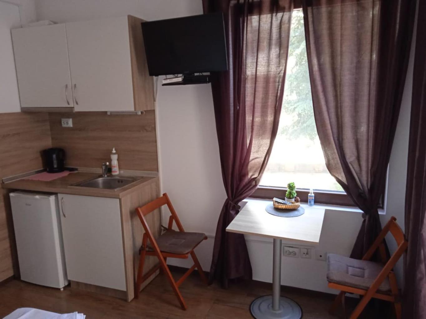 Flora Beach Apartaments