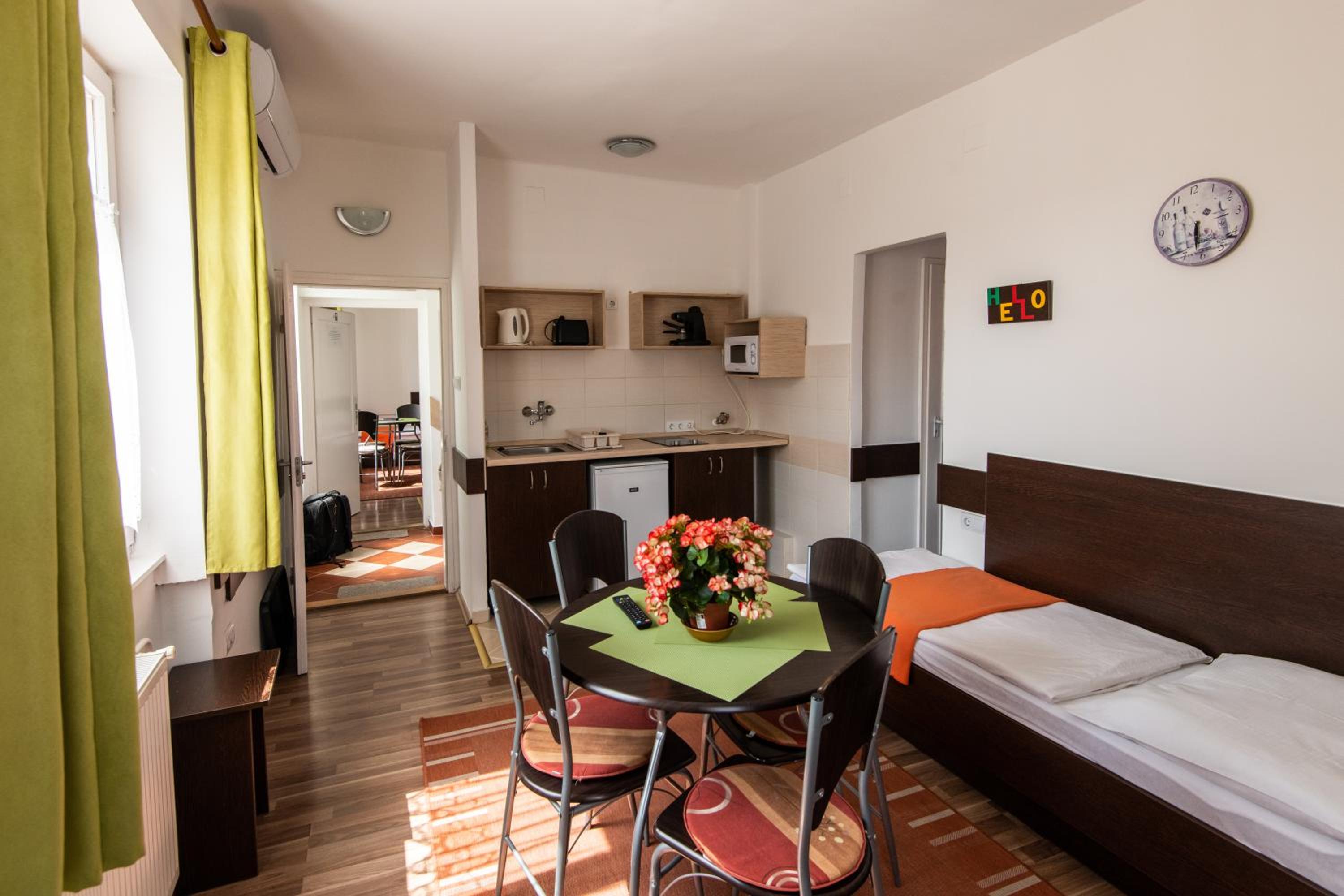 Hello Apartmanház