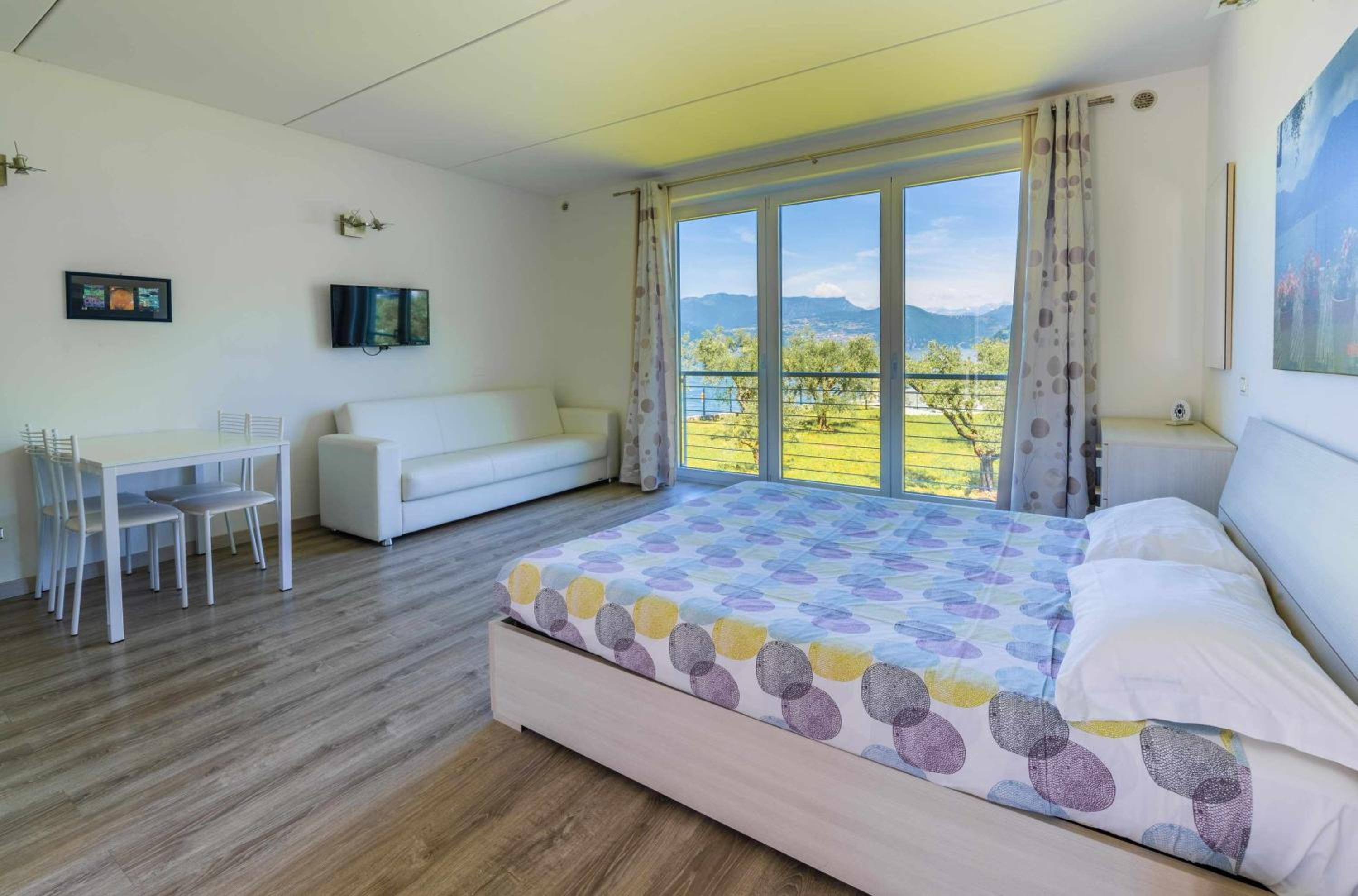 Direttamente Al Lago Apartments