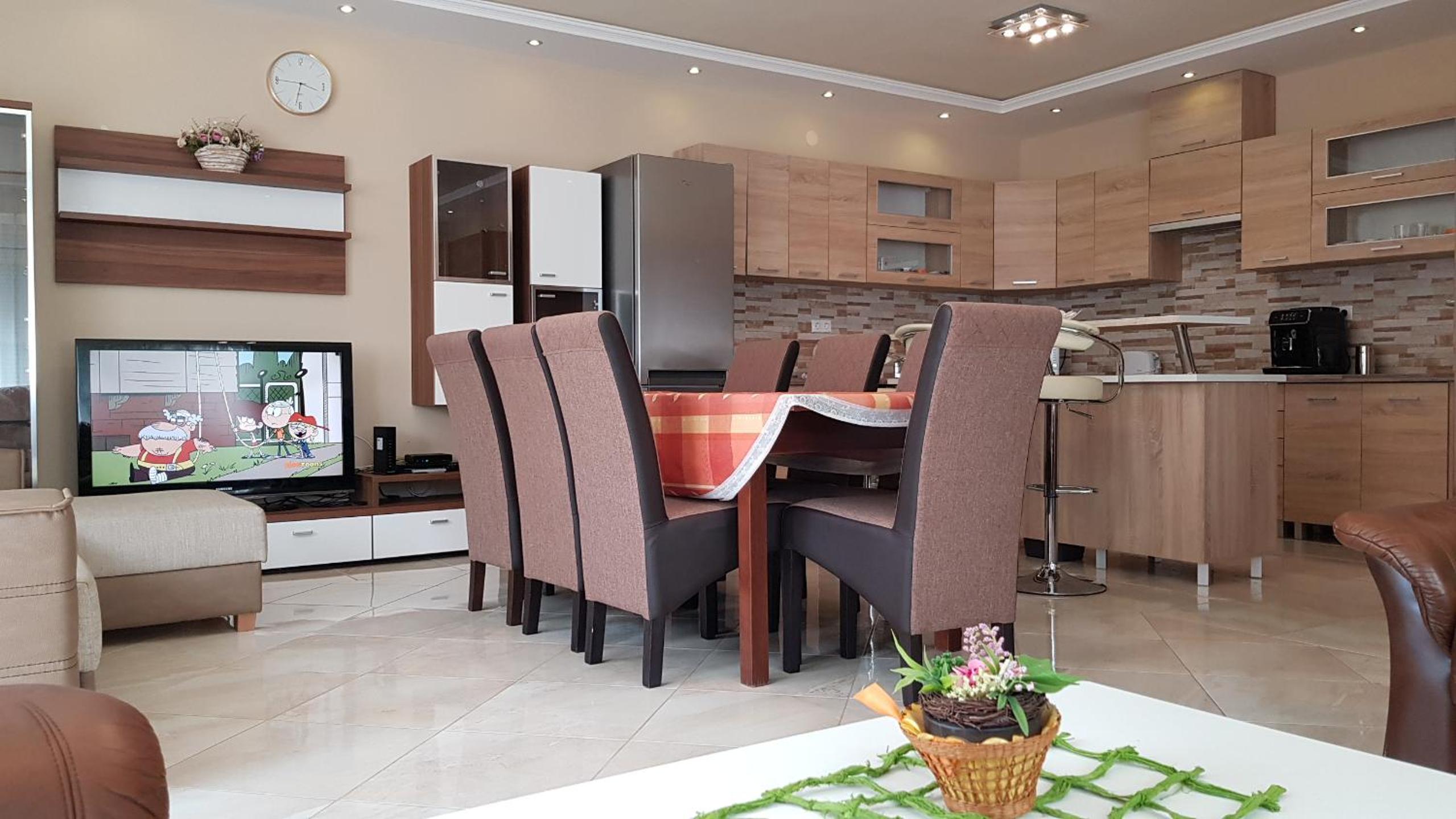 Central-Aqua Apartman view 4