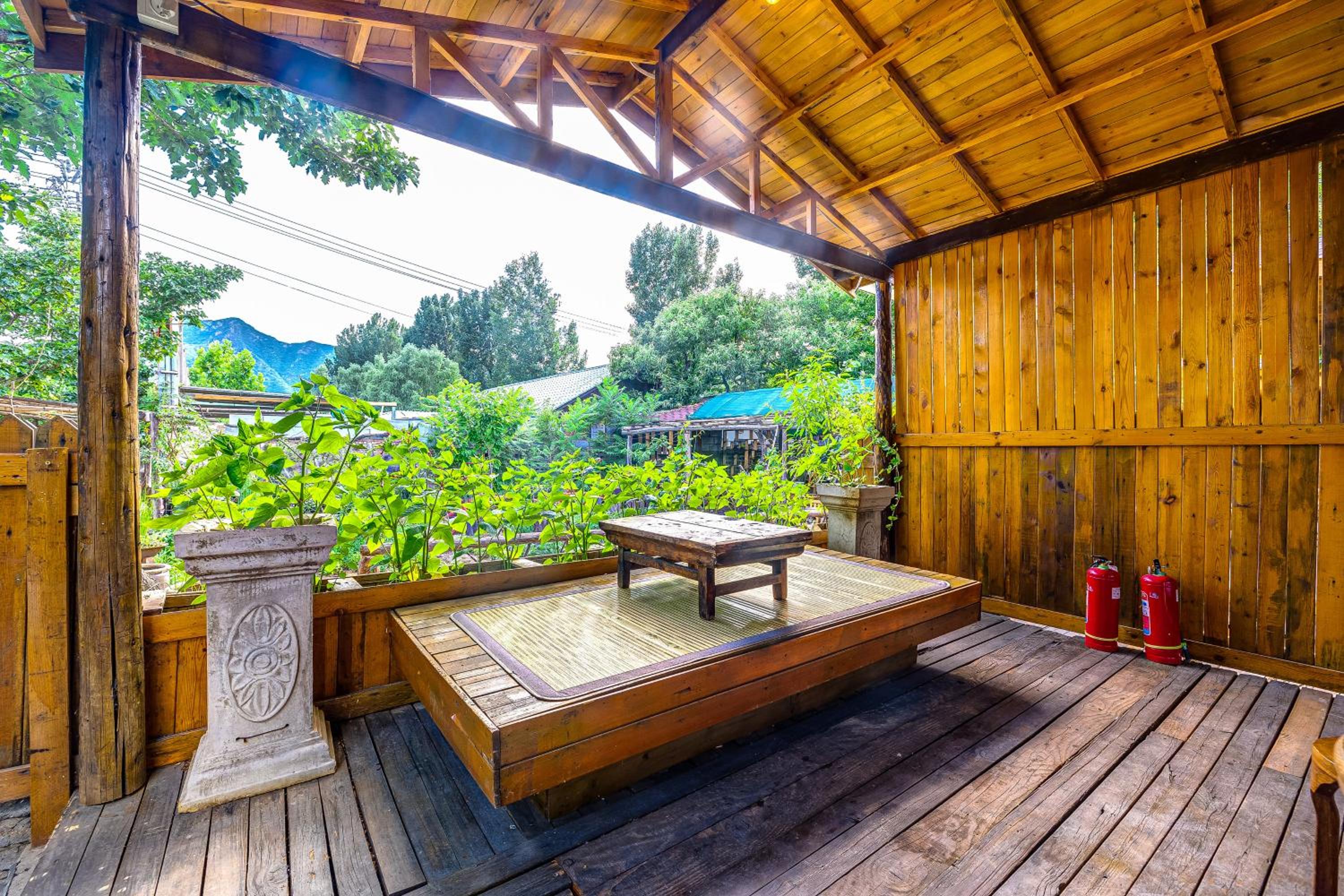 B&B under Great Wall