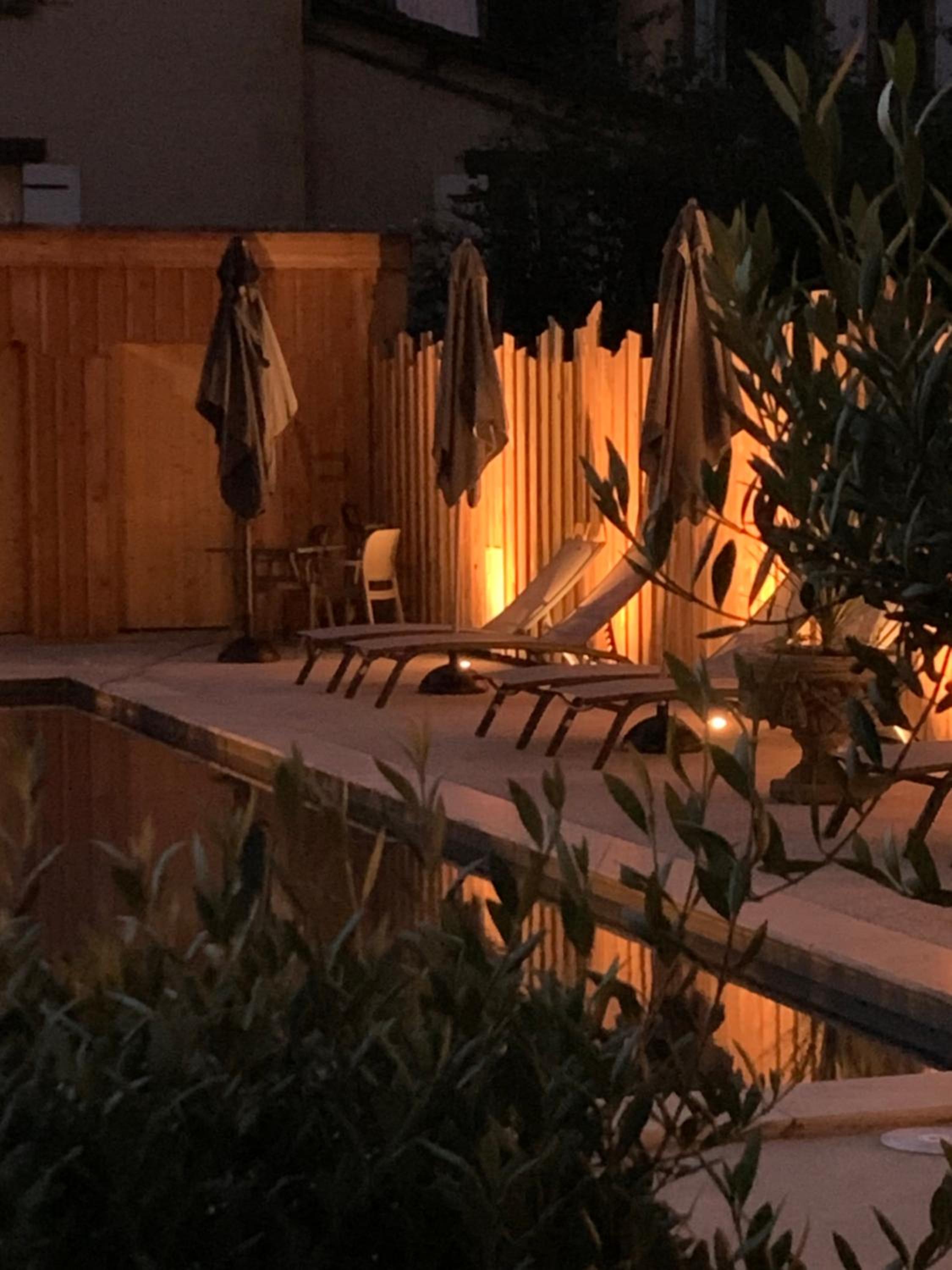 Les appartements d artiste de la Villa du 15 - Restaurant La Maison - piscine chauffée view 4