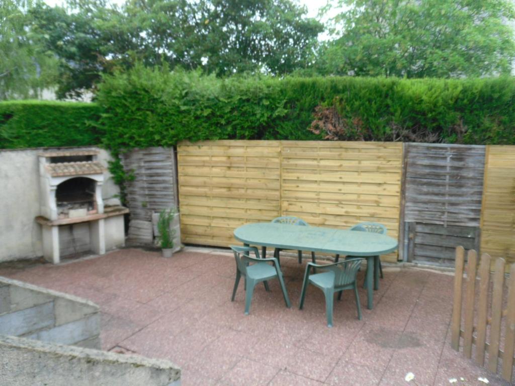Photo 10