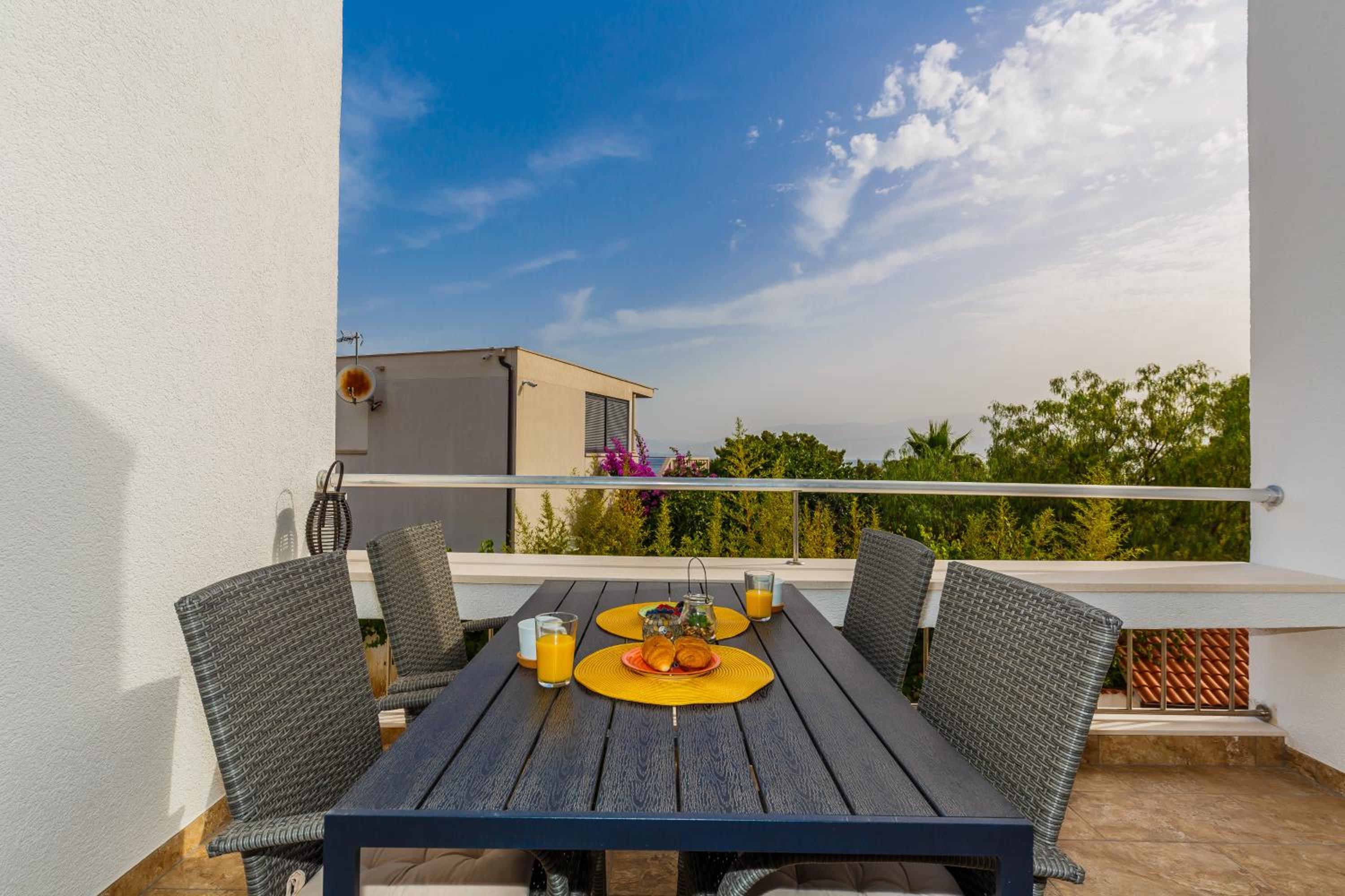 Apartment Maestral view 2