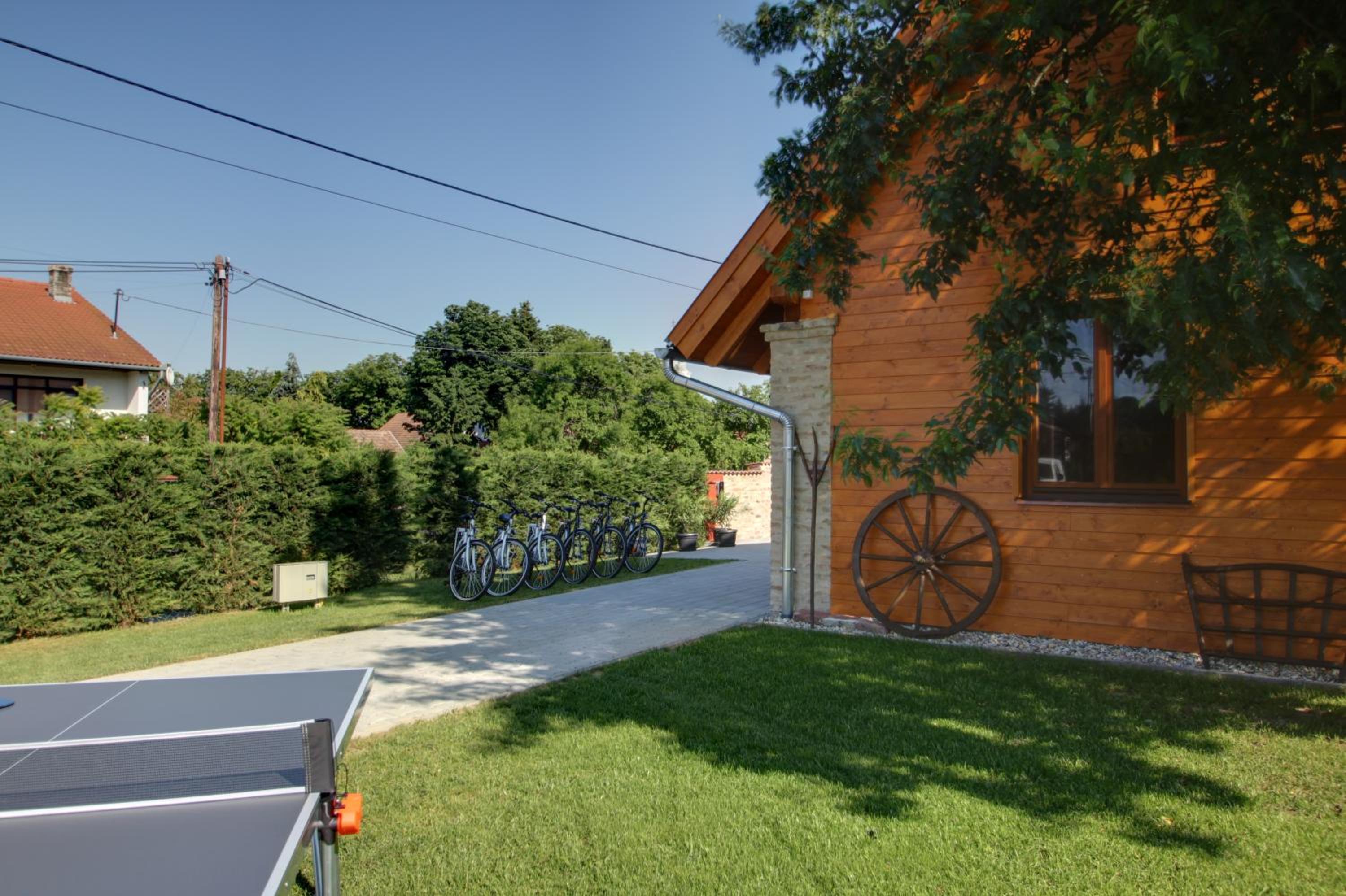Photo 23