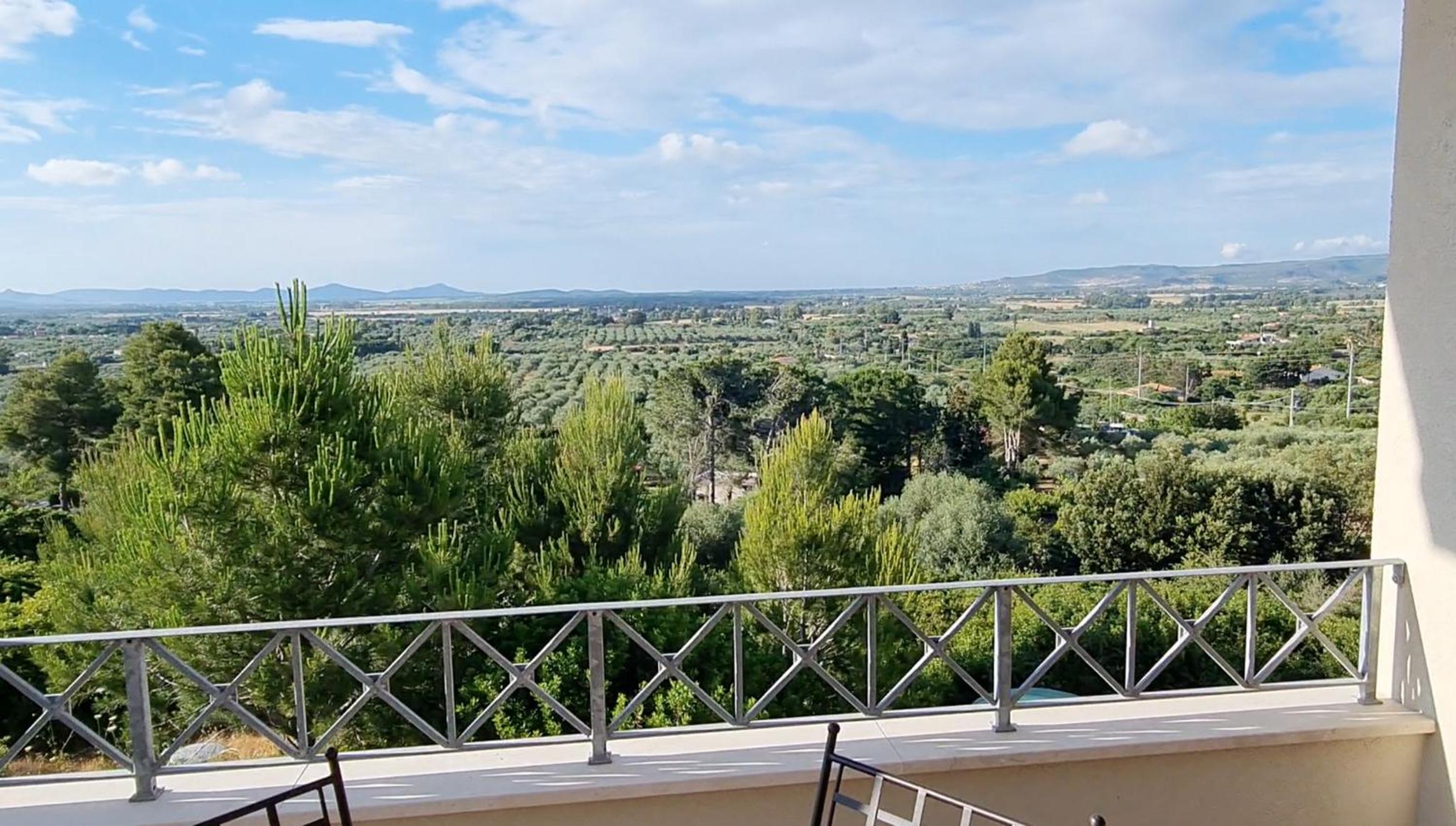 Alghero - House with Panoramic View immersed in full nature