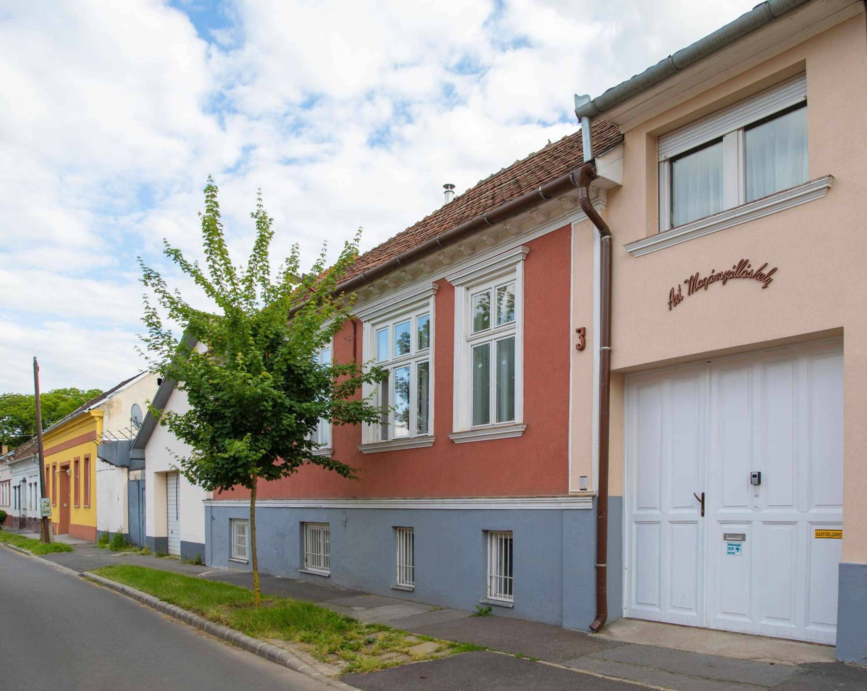 Hotel Art Magánszálláshely - Image 1