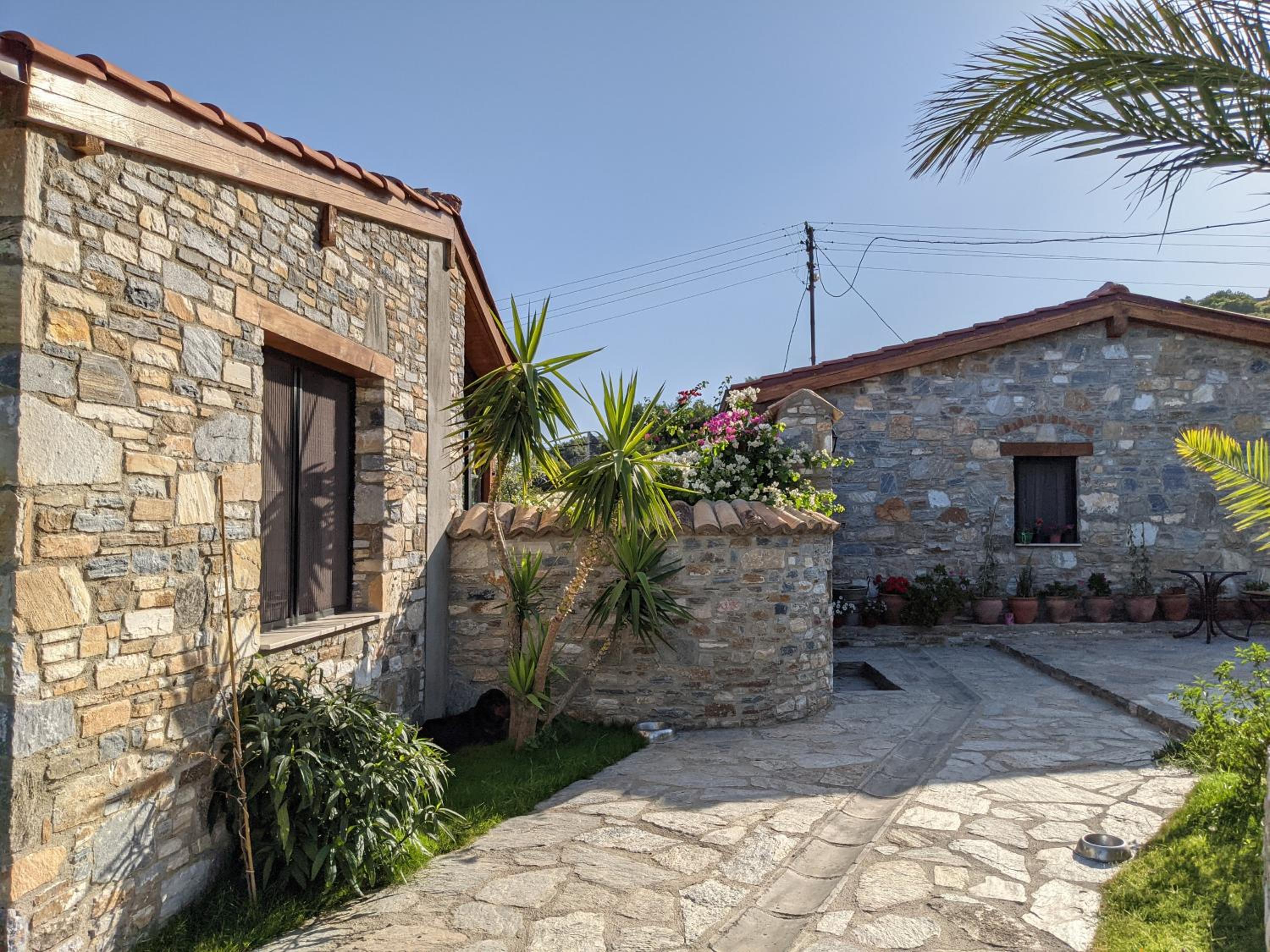 Hotel Bahab Guest House - Image 1