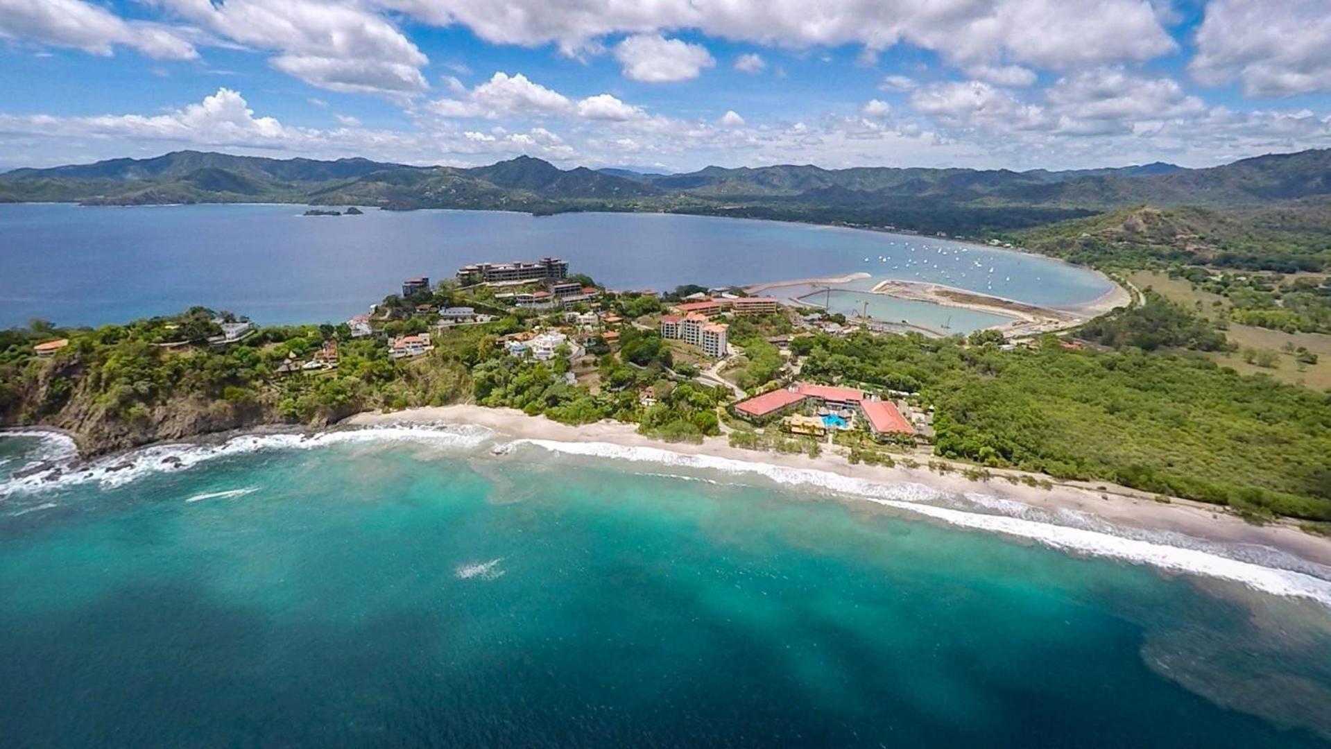 Elegant Oceanview Condo with Spacious Open-Concept Floor Plan and Inviting Beach Design