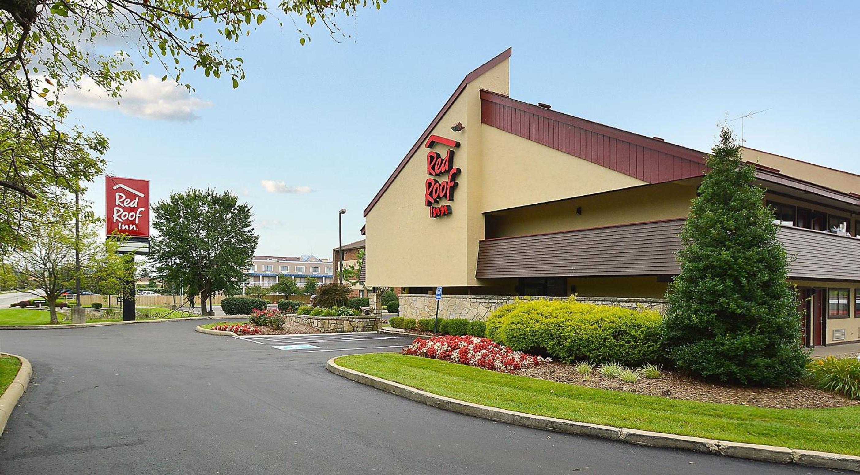 Red Roof Inn Louisville East - Hurstbourne - Image 2