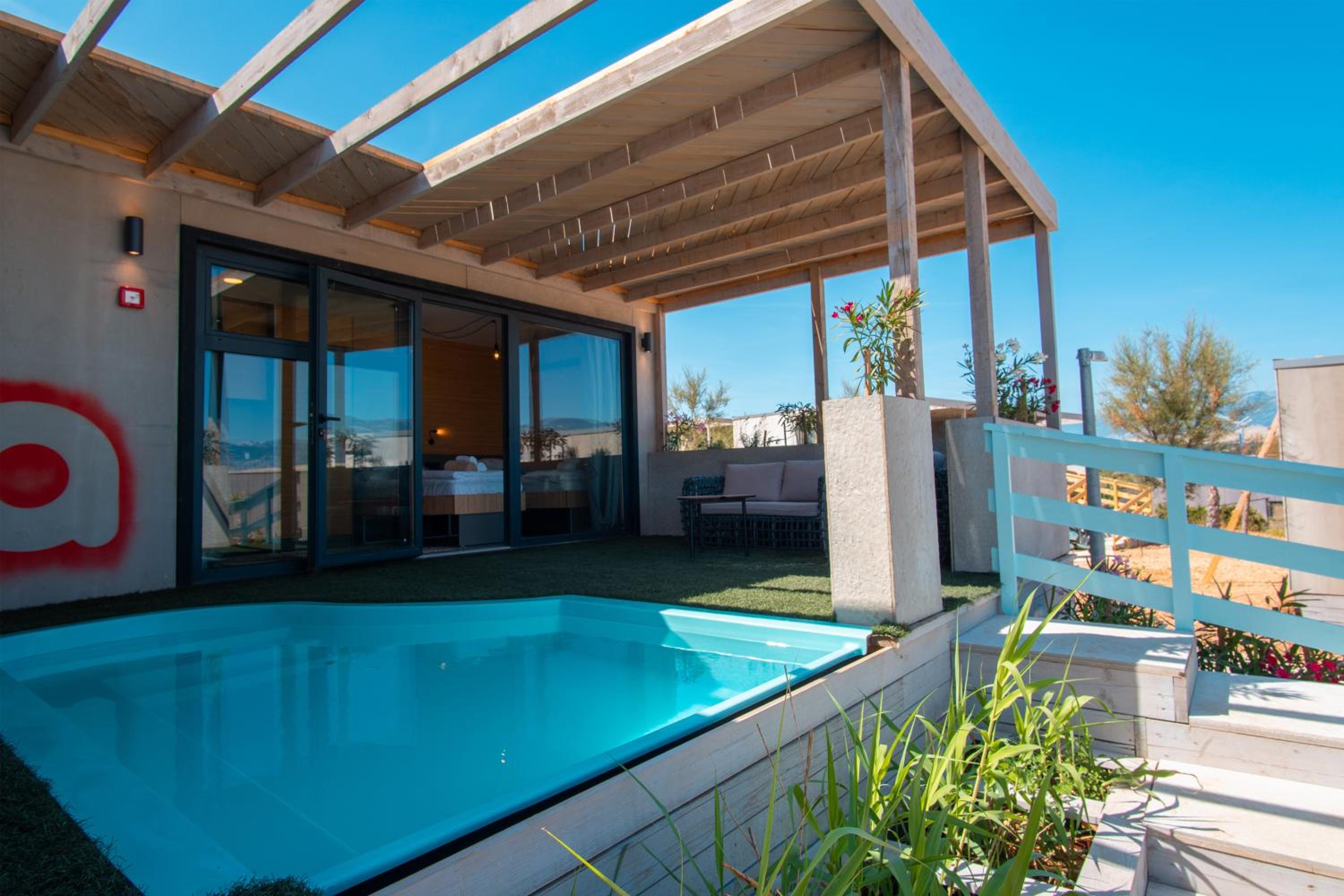Noa Glamping Resort