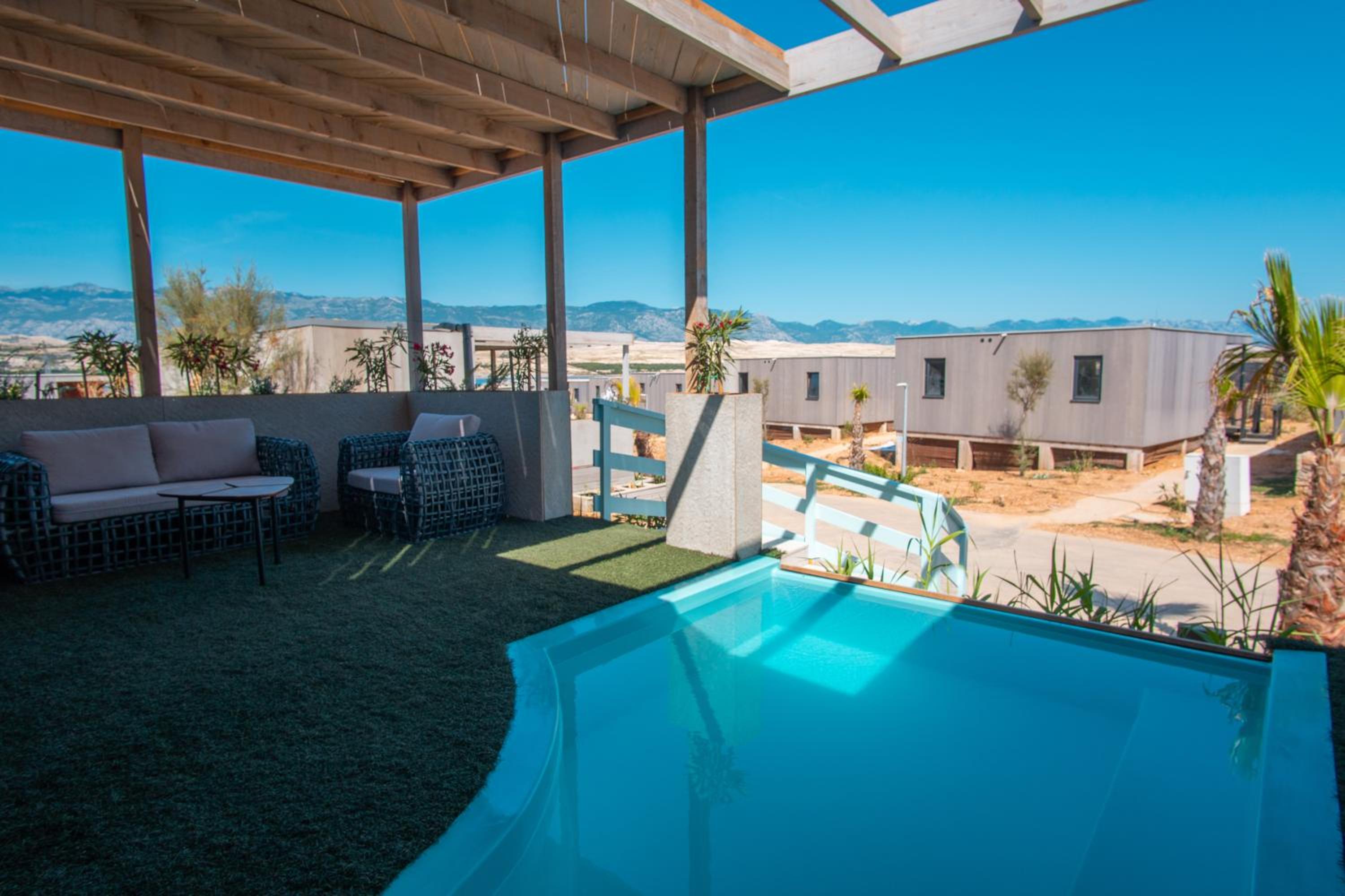 Noa Glamping Resort